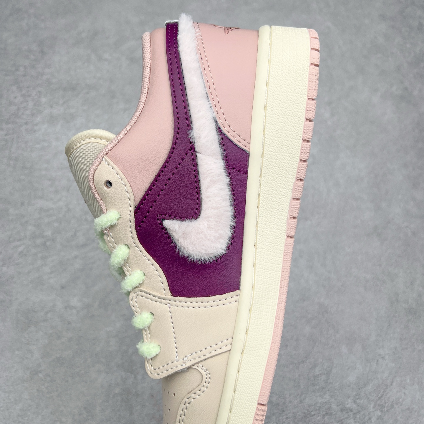 图片[7]-＃K版 Air Jordan AJ1 Low 低帮 粉红 FZ3928-200 全新流水线出品 DT版本唯一平替选择 市场第二梯队最强版 全部原鞋开发 原楦原纸板开发 全鞋电脑针车 原厂内置全掌气垫 原盒内在原标 唯一Zp原版鞋带绑法 免检产品 全新2022版型 全头层皮料 完美零毛边处理 原厂配置全掌气垫 价格定位良心 几十个配色陆续出货 尺码：36 36.5 37.5 38 38.5 39 40 40.5 41 42 42.5 43 44 44.5 45 46 47.5-选品中心