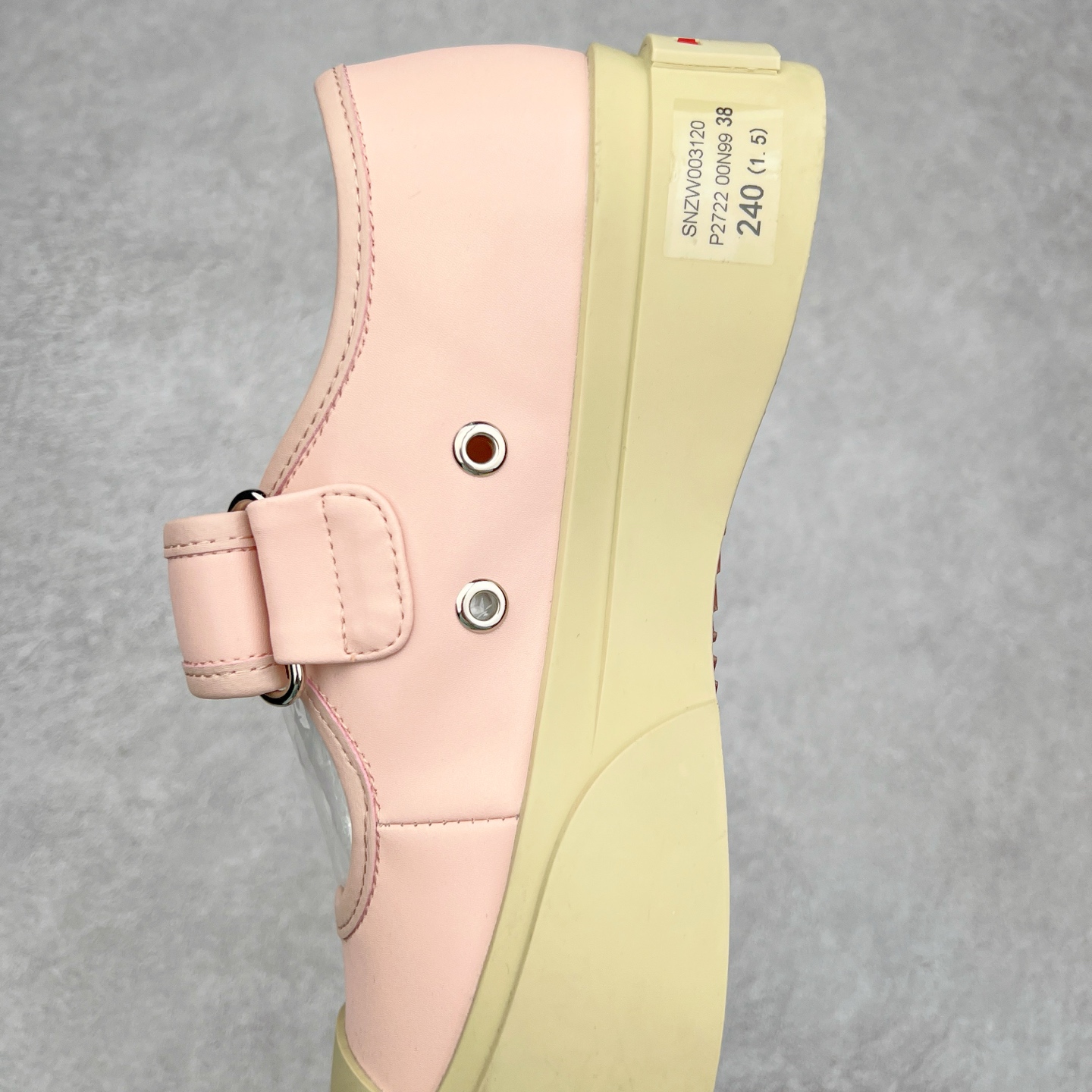 图片[7]-Marni Pablo Leather Mary Jane Sneaker 意大利奢侈品品牌-玛尼·巴勃罗·玛丽珍系列低帮松糕厚底百搭魔术贴大头增高板鞋 女鞋广东原产#采用软质粒面牛剖革鞋面材质#内里水染牛皮及乳胶脚垫#内嵌PU乳胶缓震脚垫#外置4.0cm厘米增高防滑耐磨TPR橡胶大底❗赵露思宋祖儿同款爆款大头鞋！尺码：35-40-选品中心