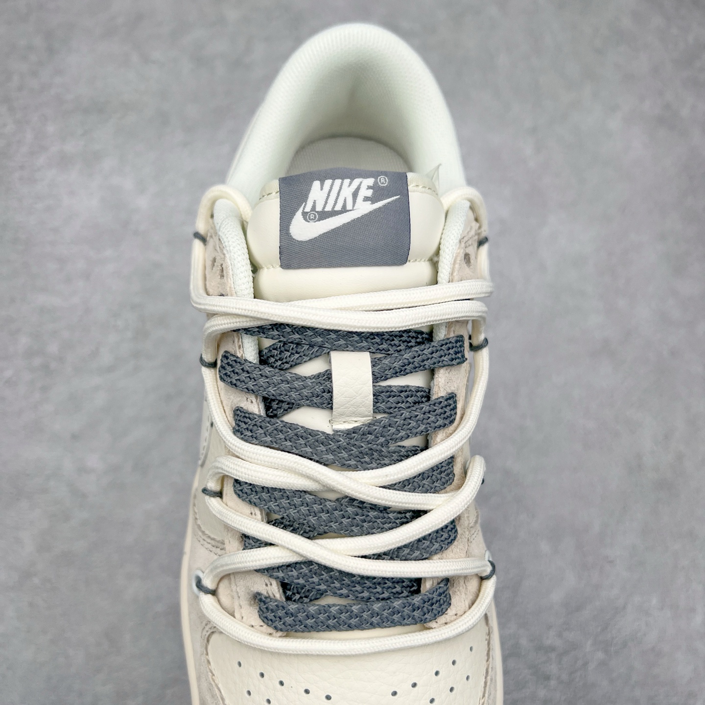 图片[5]-NK Dunk Low 定制配色 XX3168-121 大厂出品 极力推荐 原装头层材料 独家版型蒸餾加工帶來的是更好的视觉和脚感体验大厂纯原品质出货 清洁度 电绣工艺 皮料切割干净无任何毛边 细节完美 尺码：36 36.5 37.5 38 38.5 39 40 40.5 41 42 42.5 43 44 44.5 45-选品中心