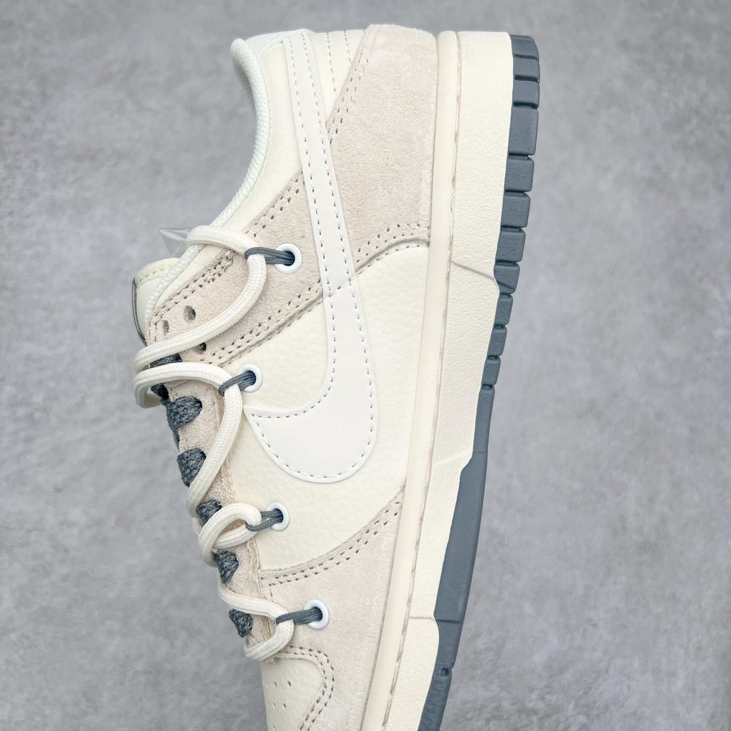 图片[7]-NK Dunk Low 定制配色 XX3168-121 大厂出品 极力推荐 原装头层材料 独家版型蒸餾加工帶來的是更好的视觉和脚感体验大厂纯原品质出货 清洁度 电绣工艺 皮料切割干净无任何毛边 细节完美 尺码：36 36.5 37.5 38 38.5 39 40 40.5 41 42 42.5 43 44 44.5 45-选品中心