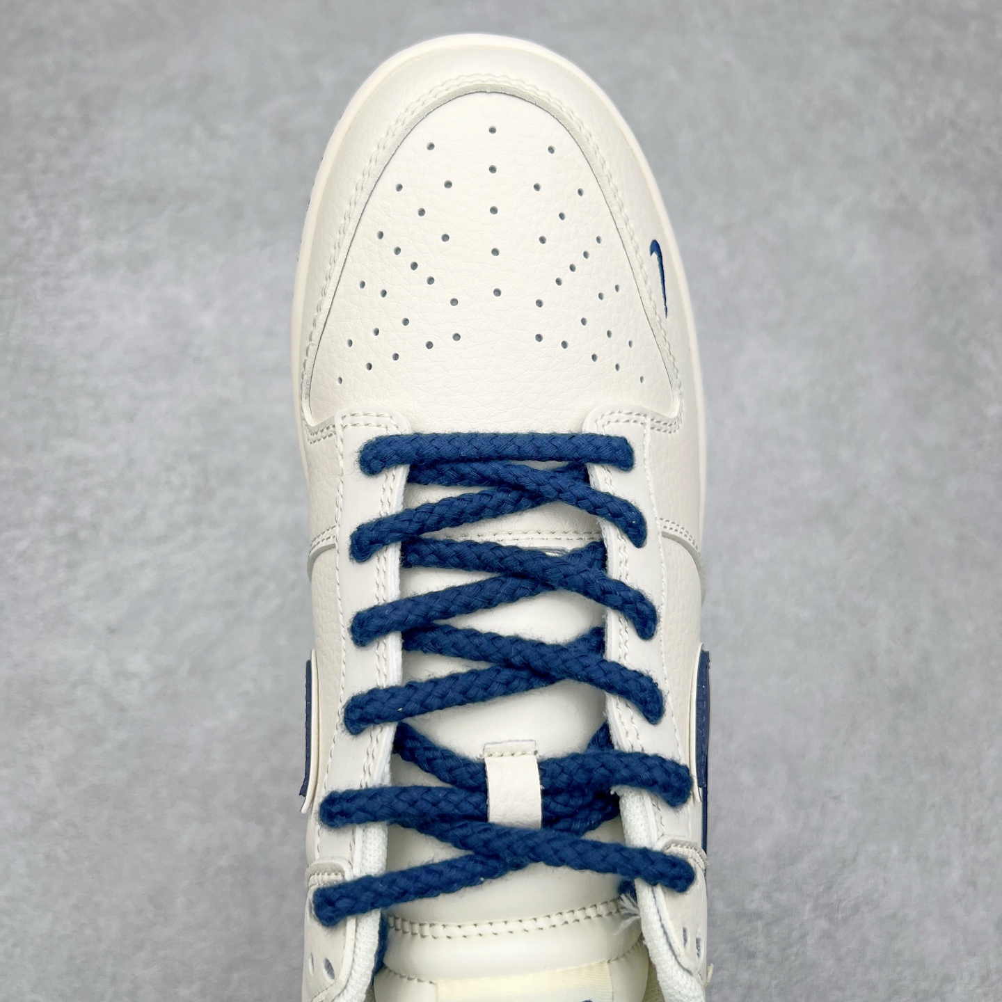 图片[4]-NK Dunk Low 定制配色 SJ1089-008 大厂出品 极力推荐 原装头层材料 独家版型蒸餾加工帶來的是更好的视觉和脚感体验大厂纯原品质出货 清洁度 电绣工艺 皮料切割干净无任何毛边 细节完美 尺码：36 36.5 37.5 38 38.5 39 40 40.5 41 42 42.5 43 44 44.5 45-选品中心