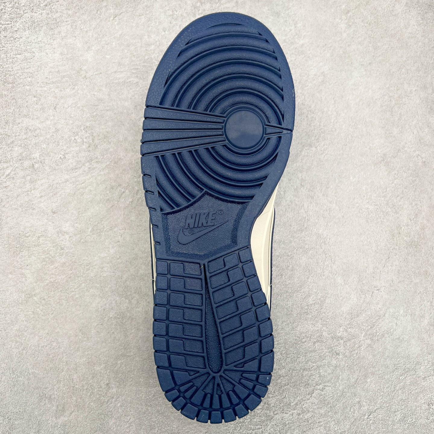 图片[9]-NK Dunk Low 定制配色 SJ1089-008 大厂出品 极力推荐 原装头层材料 独家版型蒸餾加工帶來的是更好的视觉和脚感体验大厂纯原品质出货 清洁度 电绣工艺 皮料切割干净无任何毛边 细节完美 尺码：36 36.5 37.5 38 38.5 39 40 40.5 41 42 42.5 43 44 44.5 45-选品中心