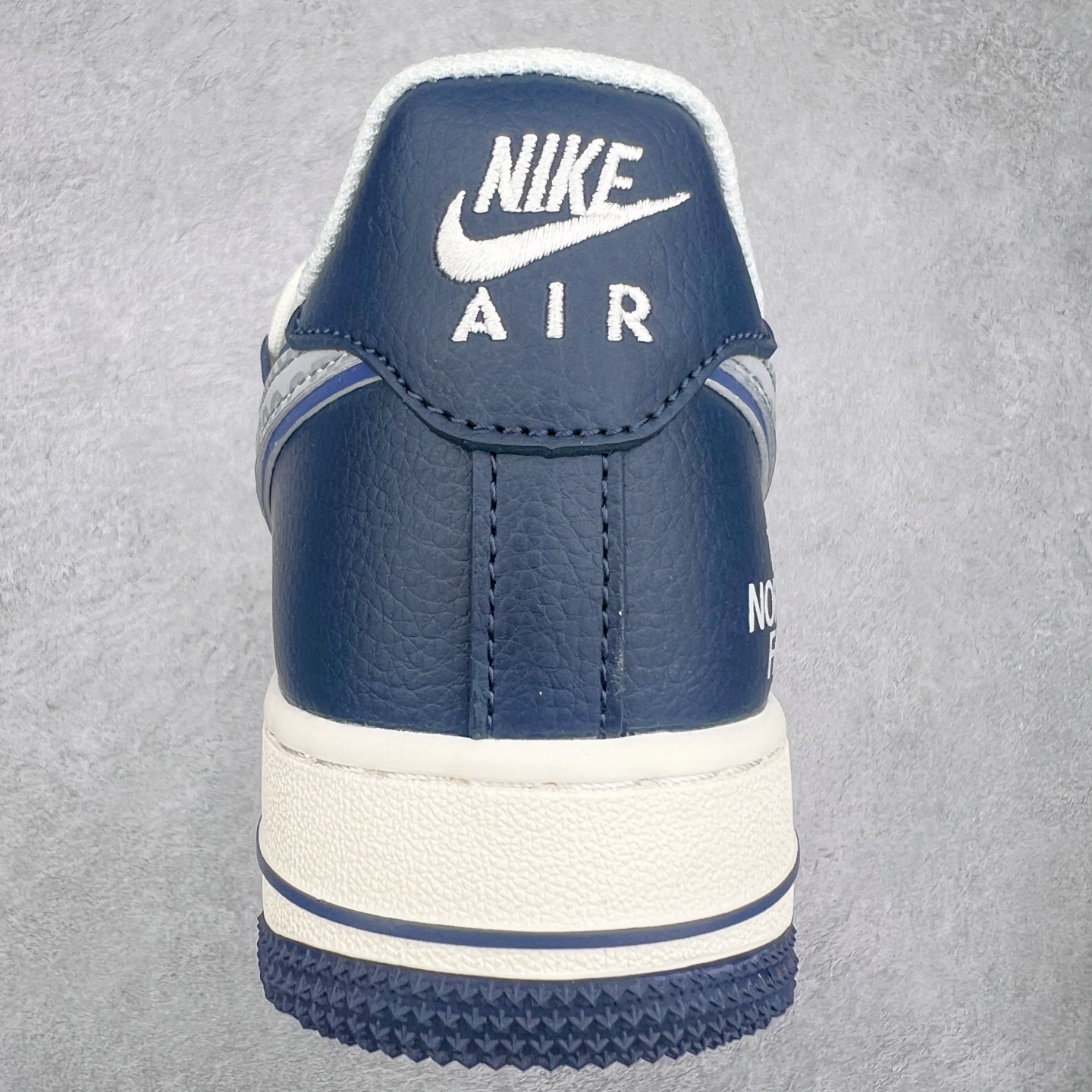 图片[8]-NK Air Force 1´07 Low 空军一号低帮百搭休闲运动板鞋 DM6688-024 柔软、弹性十足的缓震性能和出色的中底设计 横跨复古与现代的外型结合 造就出风靡全球 三十多年的Force 1 直到今天还深受青睐 尺码：36 36.5 37.5 38 38.5 39 40 40.5 41 42 42.5 43 44 44.5 45-选品中心