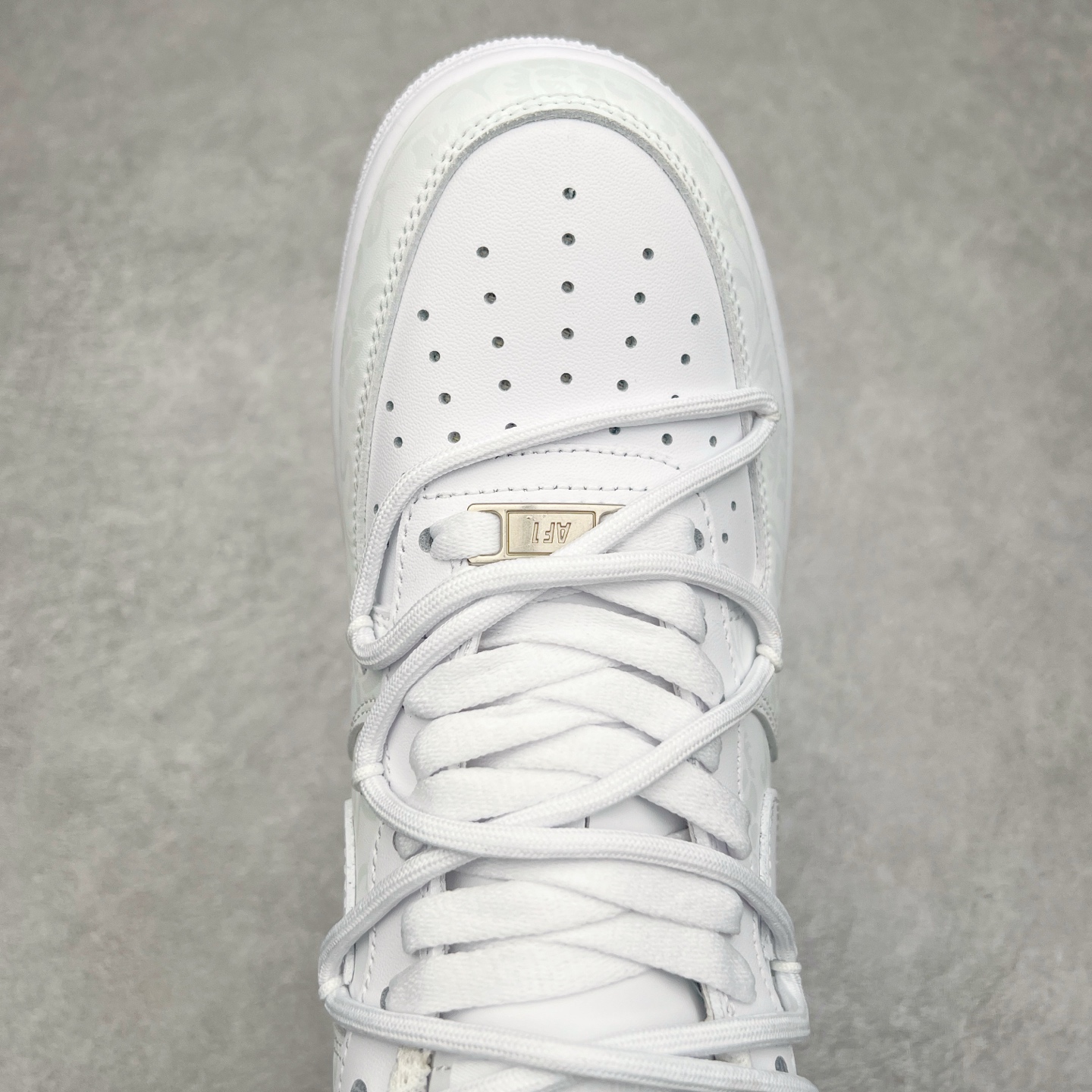 图片[4]-NK Air Force 1´07 Low 空军一号低帮百搭休闲运动板鞋 ZH0316-055 柔软、弹性十足的缓震性能和出色的中底设计 横跨复古与现代的外型结合 造就出风靡全球 三十多年的Force 1 直到今天还深受青睐 尺码：36 36.5 37.5 38 38.5 39 40 40.5 41 42 42.5 43 44 44.5 45-选品中心