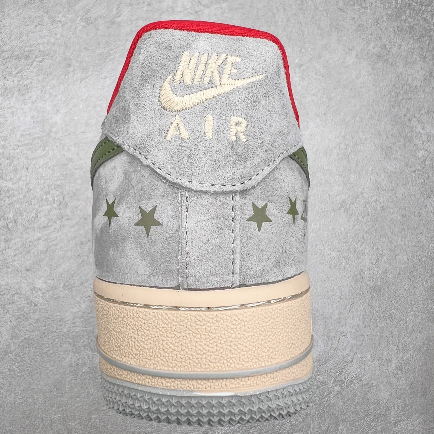 图片[8]-NK Air Force 1´07 Low 空军一号低帮百搭休闲运动板鞋 KK1988-034 柔软、弹性十足的缓震性能和出色的中底设计 横跨复古与现代的外型结合 造就出风靡全球 三十多年的Force 1 直到今天还深受青睐 尺码：36 36.5 37.5 38 38.5 39 40 40.5 41 42 42.5 43 44 44.5 45-选品中心