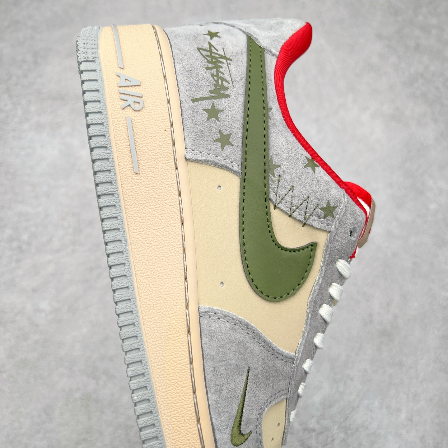 图片[6]-NK Air Force 1´07 Low 空军一号低帮百搭休闲运动板鞋 KK1988-034 柔软、弹性十足的缓震性能和出色的中底设计 横跨复古与现代的外型结合 造就出风靡全球 三十多年的Force 1 直到今天还深受青睐 尺码：36 36.5 37.5 38 38.5 39 40 40.5 41 42 42.5 43 44 44.5 45-选品中心