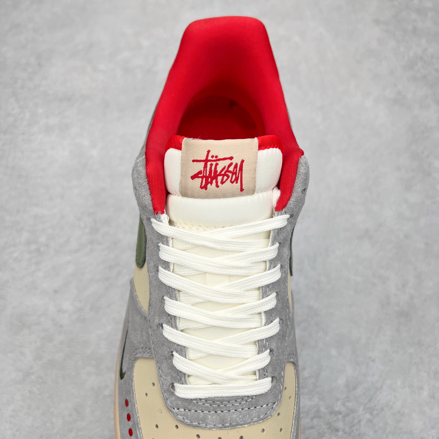 图片[5]-NK Air Force 1´07 Low 空军一号低帮百搭休闲运动板鞋 KK1988-034 柔软、弹性十足的缓震性能和出色的中底设计 横跨复古与现代的外型结合 造就出风靡全球 三十多年的Force 1 直到今天还深受青睐 尺码：36 36.5 37.5 38 38.5 39 40 40.5 41 42 42.5 43 44 44.5 45-选品中心