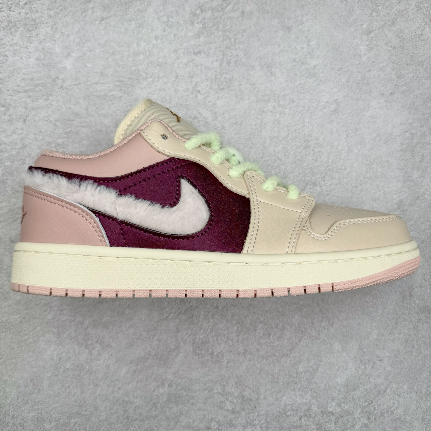 ＃K版 Air Jordan AJ1 Low 低帮 粉红 FZ3928-200 全新流水线出品 DT版本唯一平替选择 市场第二梯队最强版 全部原鞋开发 原楦原纸板开发 全鞋电脑针车 原厂内置全掌气垫 原盒内在原标 唯一Zp原版鞋带绑法 免检产品 全新2022版型 全头层皮料 完美零毛边处理 原厂配置全掌气垫 价格定位良心 几十个配色陆续出货 尺码：36 36.5 37.5 38 38.5 39 40 40.5 41 42 42.5 43 44 44.5 45 46 47.5-选品中心
