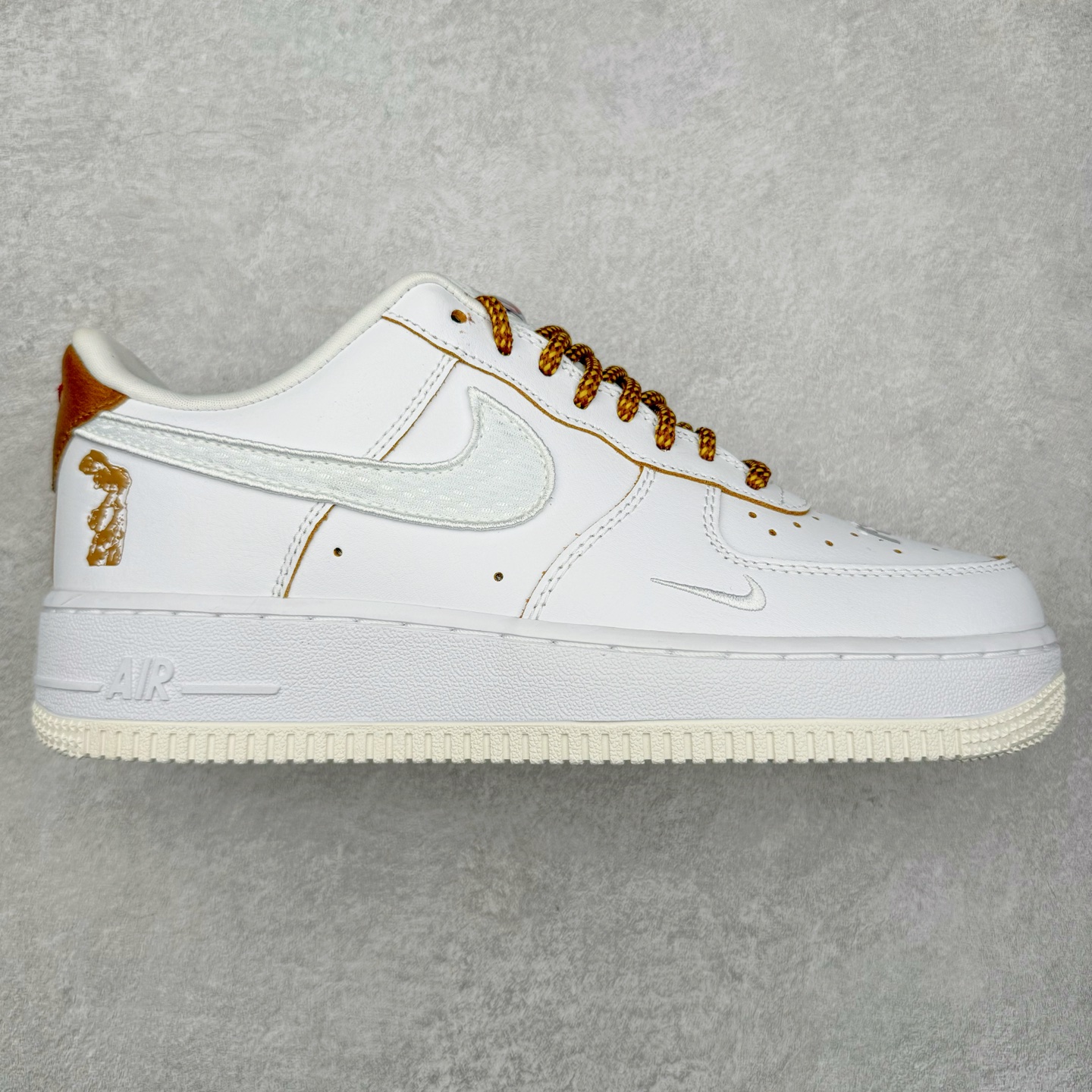 #VF纯原福利 NK Air Force 1´07 Low 空军一号低帮百搭休闲运动板鞋 知名大厂出品 柔软、弹性十足的缓震性能和出色的中底设计 横跨复古与现代的外型结合 造就出风靡全球三十多年的Force 1 直到今天还深受青睐 尺码:35.5 36 36.5 37.5 38 38.5 39 40 40.5 41 42 42.5 43 44 44.5 45-选品中心