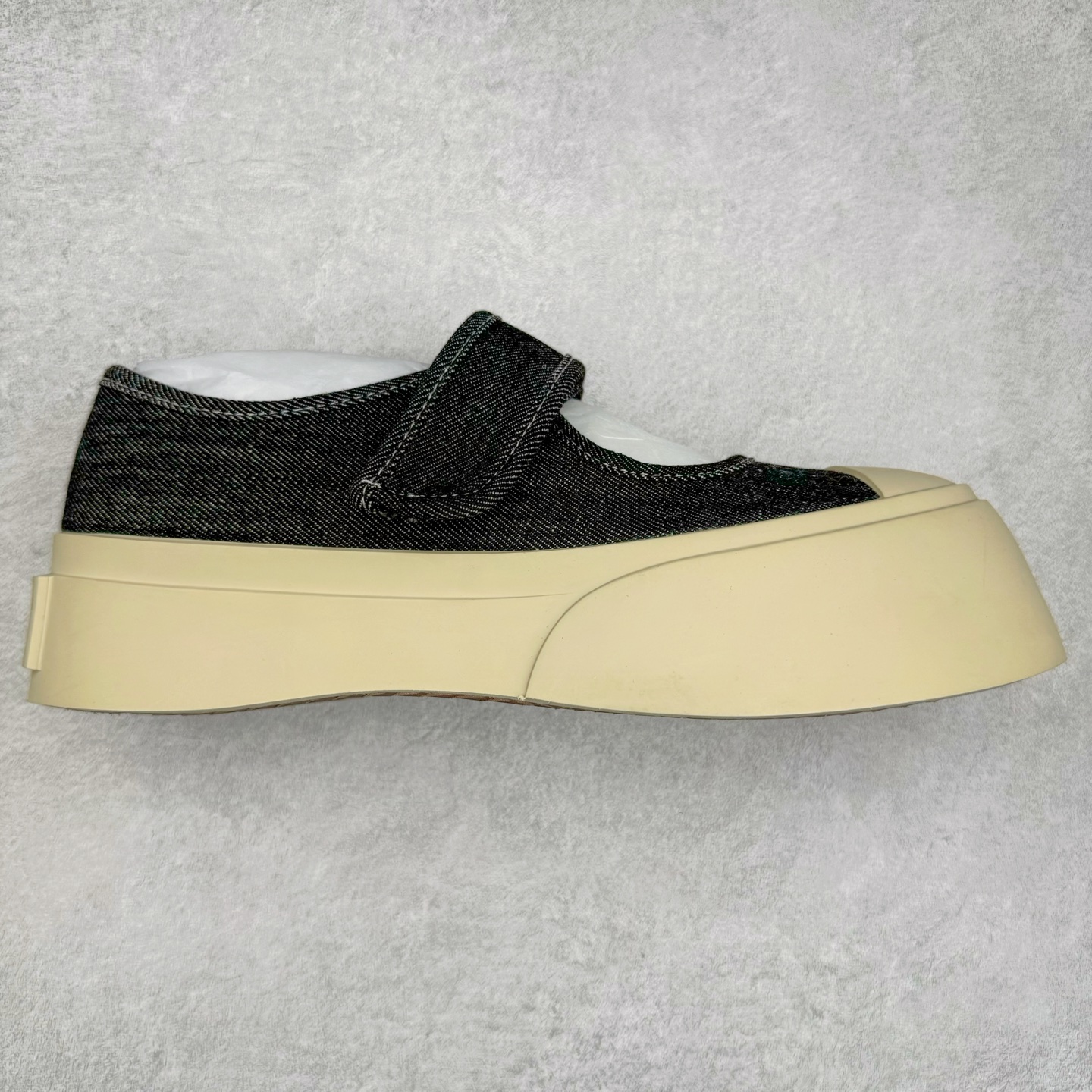 图片[6]-Marni Pablo Leather Mary Jane Sneaker 意大利奢侈品品牌-玛尼·巴勃罗·玛丽珍系列低帮松糕厚底百搭魔术贴大头增高板鞋 女鞋广东原产#采用软质粒面牛剖革鞋面材质#内里水染牛皮及乳胶脚垫#内嵌PU乳胶缓震脚垫#外置4.0cm厘米增高防滑耐磨TPR橡胶大底❗赵露思宋祖儿同款爆款大头鞋！尺码：35-40-选品中心