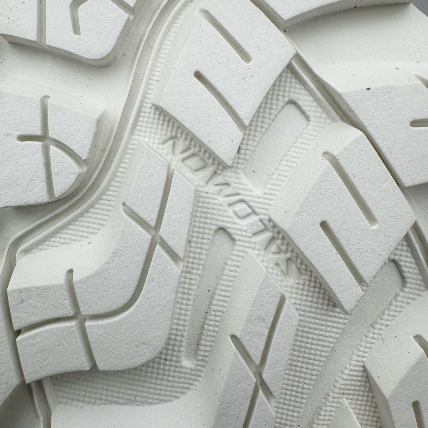 图片[20]-＃绿X/GX Salomon XT-QUEST ADV 萨洛蒙潮流越野机能户外功能鞋 纯原外贸平台特供订单 耗时半年巨作 全套原纸板楦头开发 原厂特供网布配套加持 确保原汁原味 完美呈现版型 原档数据独家私模五层组合大底 男女鞋同步官方开发至46.5 原装Ortholite轻量化鞋垫 中底布带钢印编号 原厂TPU锁扣 进口港宝加持 后跟自然饱满 还原公司包裹性 基于 SALOMON 初代 XT 鞋身造型并搭载 4D ADVANCED CHASSIS™ 大底打造而成 为这款 XT-QUEST 带来了多项足部控制与保护等功能性 如在运动过程中控制左右晃动的过程而提高稳定性、改善长途越野过程中足中到足尖的过渡、提高感知岩石的精确度以抵抗尖锐物体对脚底的伤害以及采用动态缓冲来增强穿着舒适感 从而减轻疲劳感 使 XT-QUEST 成为一双舒适且安全的户外之履 尺码：36 36.5 37.5 38 38.5 39 40 40.5 41 42 42.5 43 44 44.5 45 46 46.5-选品中心