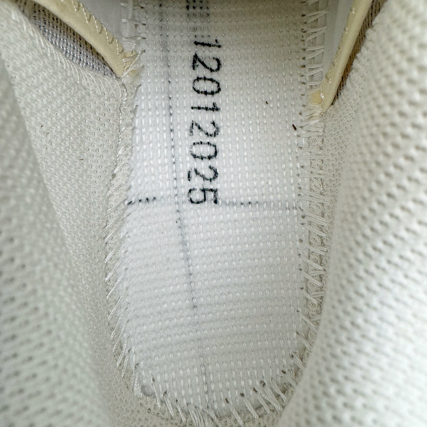 图片[10]-＃绿X/GX Salomon XT-QUEST ADV 萨洛蒙潮流越野机能户外功能鞋 纯原外贸平台特供订单 耗时半年巨作 全套原纸板楦头开发 原厂特供网布配套加持 确保原汁原味 完美呈现版型 原档数据独家私模五层组合大底 男女鞋同步官方开发至46.5 原装Ortholite轻量化鞋垫 中底布带钢印编号 原厂TPU锁扣 进口港宝加持 后跟自然饱满 还原公司包裹性 基于 SALOMON 初代 XT 鞋身造型并搭载 4D ADVANCED CHASSIS™ 大底打造而成 为这款 XT-QUEST 带来了多项足部控制与保护等功能性 如在运动过程中控制左右晃动的过程而提高稳定性、改善长途越野过程中足中到足尖的过渡、提高感知岩石的精确度以抵抗尖锐物体对脚底的伤害以及采用动态缓冲来增强穿着舒适感 从而减轻疲劳感 使 XT-QUEST 成为一双舒适且安全的户外之履 尺码：36 36.5 37.5 38 38.5 39 40 40.5 41 42 42.5 43 44 44.5 45 46 46.5-选品中心