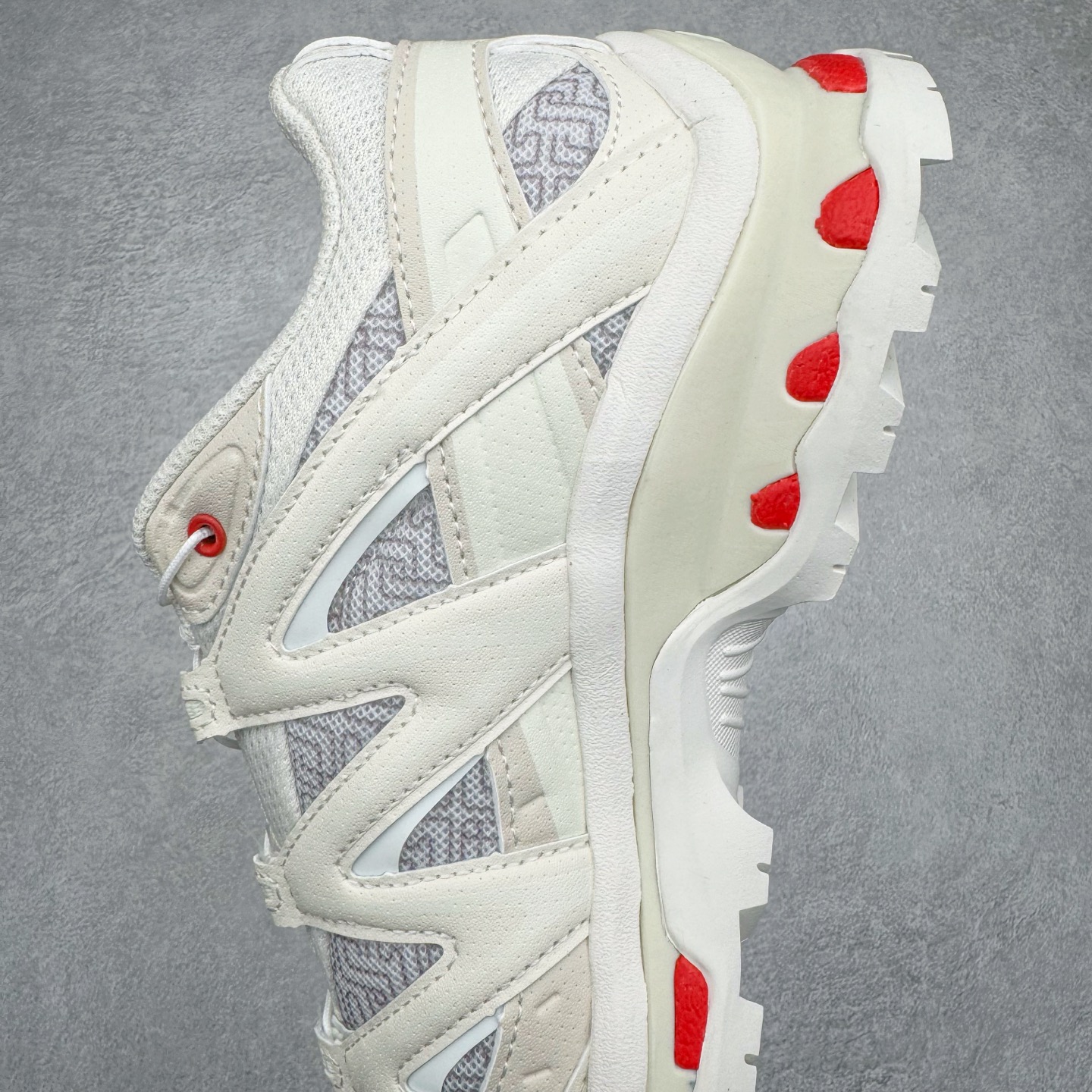 图片[7]-＃绿X/GX Salomon XT-QUEST ADV 萨洛蒙潮流越野机能户外功能鞋 纯原外贸平台特供订单 耗时半年巨作 全套原纸板楦头开发 原厂特供网布配套加持 确保原汁原味 完美呈现版型 原档数据独家私模五层组合大底 男女鞋同步官方开发至46.5 原装Ortholite轻量化鞋垫 中底布带钢印编号 原厂TPU锁扣 进口港宝加持 后跟自然饱满 还原公司包裹性 基于 SALOMON 初代 XT 鞋身造型并搭载 4D ADVANCED CHASSIS™ 大底打造而成 为这款 XT-QUEST 带来了多项足部控制与保护等功能性 如在运动过程中控制左右晃动的过程而提高稳定性、改善长途越野过程中足中到足尖的过渡、提高感知岩石的精确度以抵抗尖锐物体对脚底的伤害以及采用动态缓冲来增强穿着舒适感 从而减轻疲劳感 使 XT-QUEST 成为一双舒适且安全的户外之履 尺码：36 36.5 37.5 38 38.5 39 40 40.5 41 42 42.5 43 44 44.5 45 46 46.5-选品中心