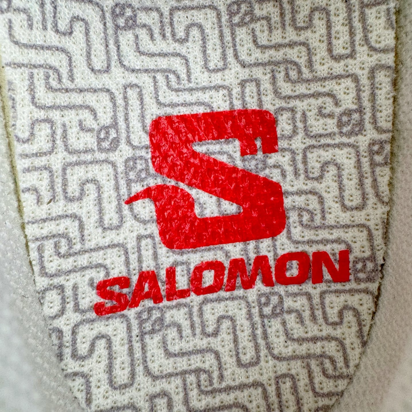 图片[11]-＃绿X/GX Salomon XT-QUEST ADV 萨洛蒙潮流越野机能户外功能鞋 纯原外贸平台特供订单 耗时半年巨作 全套原纸板楦头开发 原厂特供网布配套加持 确保原汁原味 完美呈现版型 原档数据独家私模五层组合大底 男女鞋同步官方开发至46.5 原装Ortholite轻量化鞋垫 中底布带钢印编号 原厂TPU锁扣 进口港宝加持 后跟自然饱满 还原公司包裹性 基于 SALOMON 初代 XT 鞋身造型并搭载 4D ADVANCED CHASSIS™ 大底打造而成 为这款 XT-QUEST 带来了多项足部控制与保护等功能性 如在运动过程中控制左右晃动的过程而提高稳定性、改善长途越野过程中足中到足尖的过渡、提高感知岩石的精确度以抵抗尖锐物体对脚底的伤害以及采用动态缓冲来增强穿着舒适感 从而减轻疲劳感 使 XT-QUEST 成为一双舒适且安全的户外之履 尺码：36 36.5 37.5 38 38.5 39 40 40.5 41 42 42.5 43 44 44.5 45 46 46.5-选品中心