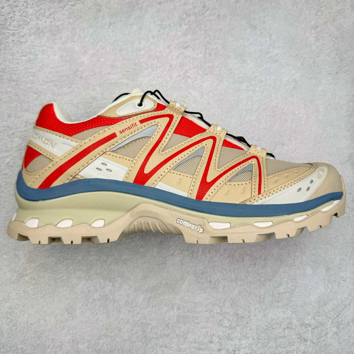 ＃C版 Salomon XT-QUEST ADV 萨洛蒙潮流越野机能户外功能鞋 纯原外贸平台特供订单 耗时半年巨作 全套原纸板楦头开发 原厂特供网布配套加持 确保原汁原味 完美呈现版型 原档数据独家私模五层组合大底 男女鞋同步官方开发至46.5 原装Ortholite轻量化鞋垫 中底布带钢印编号 原厂TPU锁扣 进口港宝加持 后跟自然饱满 还原公司包裹性 基于 SALOMON 初代 XT 鞋身造型并搭载 4D ADVANCED CHASSIS™ 大底打造而成 为这款 XT-QUEST 带来了多项足部控制与保护等功能性 如在运动过程中控制左右晃动的过程而提高稳定性、改善长途越野过程中足中到足尖的过渡、提高感知岩石的精确度以抵抗尖锐物体对脚底的伤害以及采用动态缓冲来增强穿着舒适感 从而减轻疲劳感 使 XT-QUEST 成为一双舒适且安全的户外之履 尺码：36 36.5 37.5 38 38.5 39 40 40.5 41 42 42.5 43 44 44.5 45 46 46.5-选品中心