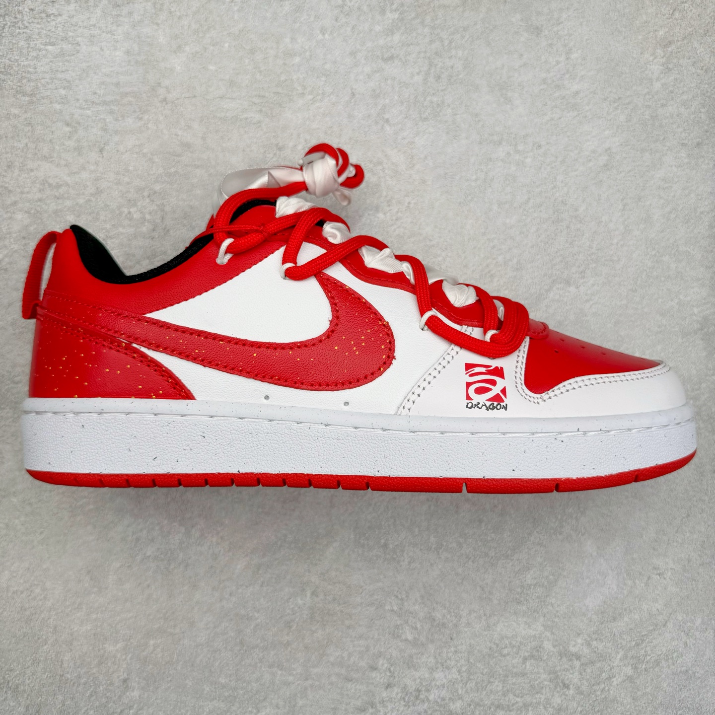 图片[4]-NK Court Borough Low CB2 低帮百搭透气休闲运动板鞋 绑带解构风定制配色 原数据独家私模大底 经典耐用的设计 兼顾舒适脚感和出众风范 演绎匠心之作 结构性的支撑贴合感结合复古篮球设计 塑就场外全明星风范 尺码：36 36.5 37.5 38 38.5 39 40 40.5 41 42 42.5 43 44 44.5 45-选品中心