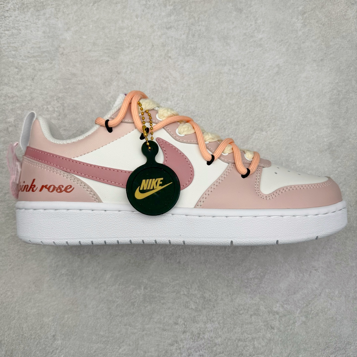 NK Court Borough Low CB2 低帮百搭透气休闲运动板鞋 绑带解构风定制配色 原数据独家私模大底 经典耐用的设计 兼顾舒适脚感和出众风范 演绎匠心之作 结构性的支撑贴合感结合复古篮球设计 塑就场外全明星风范 尺码：36 36.5 37.5 38 38.5 39 40 40.5 41 42 42.5 43 44 44.5 45-选品中心