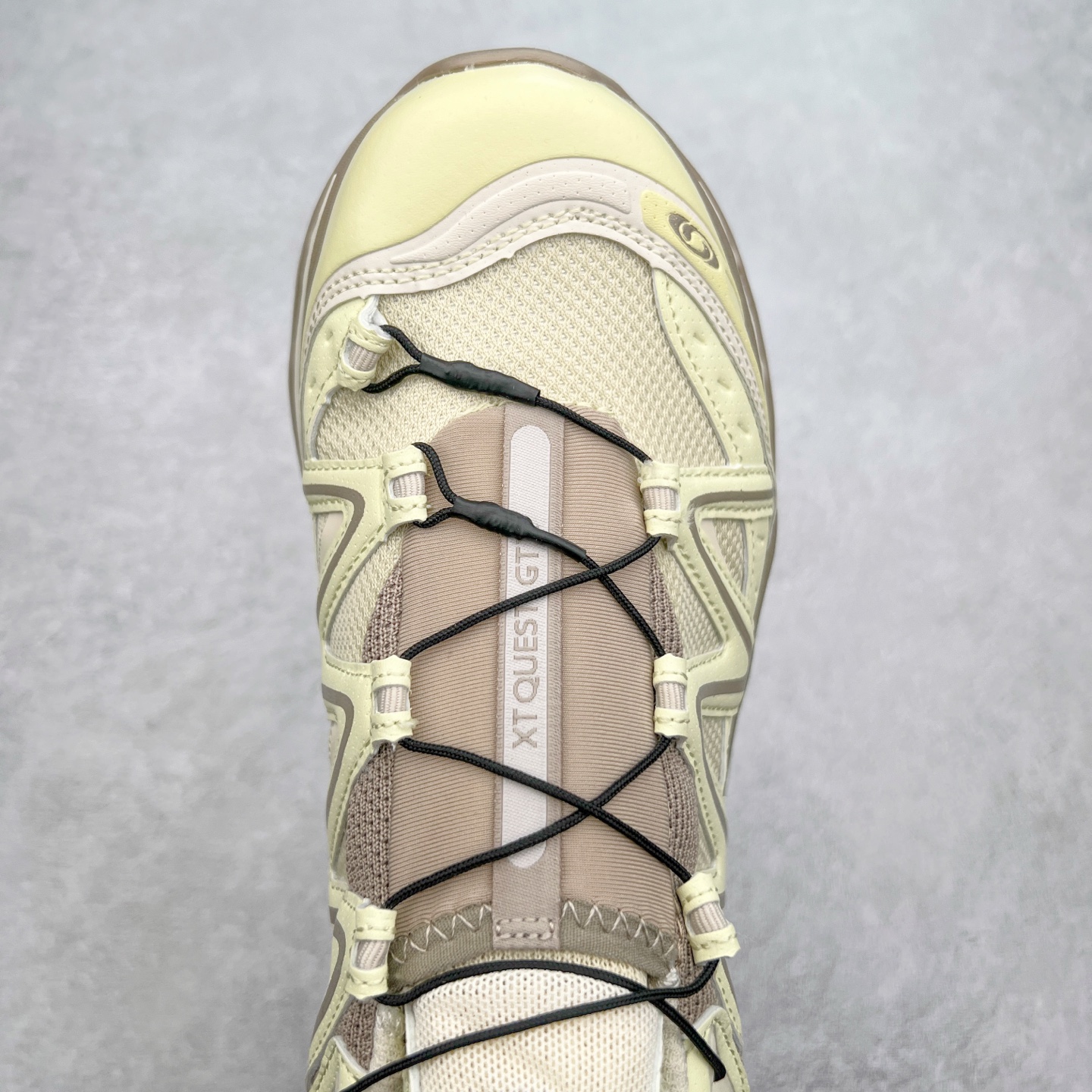 图片[4]-＃C版 Salomon XT-QUEST ADV 萨洛蒙潮流越野机能户外功能鞋 纯原外贸平台特供订单 耗时半年巨作 全套原纸板楦头开发 原厂特供网布配套加持 确保原汁原味 完美呈现版型 原档数据独家私模五层组合大底 男女鞋同步官方开发至46.5 原装Ortholite轻量化鞋垫 中底布带钢印编号 原厂TPU锁扣 进口港宝加持 后跟自然饱满 还原公司包裹性 基于 SALOMON 初代 XT 鞋身造型并搭载 4D ADVANCED CHASSIS™ 大底打造而成 为这款 XT-QUEST 带来了多项足部控制与保护等功能性 如在运动过程中控制左右晃动的过程而提高稳定性、改善长途越野过程中足中到足尖的过渡、提高感知岩石的精确度以抵抗尖锐物体对脚底的伤害以及采用动态缓冲来增强穿着舒适感 从而减轻疲劳感 使 XT-QUEST 成为一双舒适且安全的户外之履 尺码：36 36.5 37.5 38 38.5 39 40 40.5 41 42 42.5 43 44 44.5 45 46 46.5-选品中心