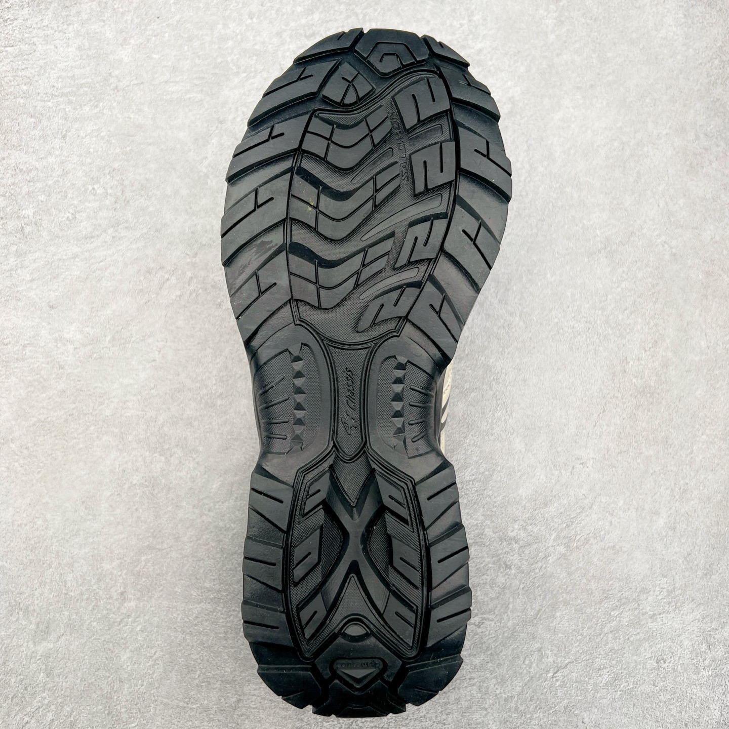 图片[9]-＃C版 Salomon XT-QUEST ADV 萨洛蒙潮流越野机能户外功能鞋 纯原外贸平台特供订单 耗时半年巨作 全套原纸板楦头开发 原厂特供网布配套加持 确保原汁原味 完美呈现版型 原档数据独家私模五层组合大底 男女鞋同步官方开发至46.5 原装Ortholite轻量化鞋垫 中底布带钢印编号 原厂TPU锁扣 进口港宝加持 后跟自然饱满 还原公司包裹性 基于 SALOMON 初代 XT 鞋身造型并搭载 4D ADVANCED CHASSIS™ 大底打造而成 为这款 XT-QUEST 带来了多项足部控制与保护等功能性 如在运动过程中控制左右晃动的过程而提高稳定性、改善长途越野过程中足中到足尖的过渡、提高感知岩石的精确度以抵抗尖锐物体对脚底的伤害以及采用动态缓冲来增强穿着舒适感 从而减轻疲劳感 使 XT-QUEST 成为一双舒适且安全的户外之履 尺码：36 36.5 37.5 38 38.5 39 40 40.5 41 42 42.5 43 44 44.5 45 46 46.5-选品中心