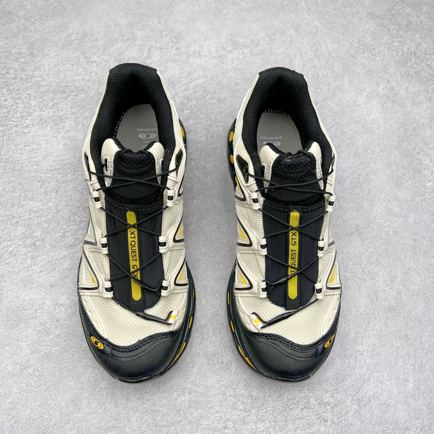 图片[2]-＃C版 Salomon XT-QUEST ADV 萨洛蒙潮流越野机能户外功能鞋 纯原外贸平台特供订单 耗时半年巨作 全套原纸板楦头开发 原厂特供网布配套加持 确保原汁原味 完美呈现版型 原档数据独家私模五层组合大底 男女鞋同步官方开发至46.5 原装Ortholite轻量化鞋垫 中底布带钢印编号 原厂TPU锁扣 进口港宝加持 后跟自然饱满 还原公司包裹性 基于 SALOMON 初代 XT 鞋身造型并搭载 4D ADVANCED CHASSIS™ 大底打造而成 为这款 XT-QUEST 带来了多项足部控制与保护等功能性 如在运动过程中控制左右晃动的过程而提高稳定性、改善长途越野过程中足中到足尖的过渡、提高感知岩石的精确度以抵抗尖锐物体对脚底的伤害以及采用动态缓冲来增强穿着舒适感 从而减轻疲劳感 使 XT-QUEST 成为一双舒适且安全的户外之履 尺码：36 36.5 37.5 38 38.5 39 40 40.5 41 42 42.5 43 44 44.5 45 46 46.5-选品中心