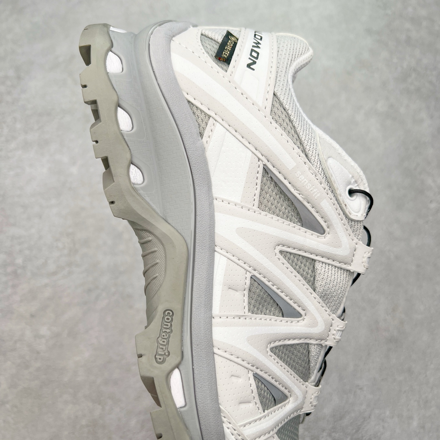 图片[6]-＃C版 Salomon XT-QUEST ADV 萨洛蒙潮流越野机能户外功能鞋 纯原外贸平台特供订单 耗时半年巨作 全套原纸板楦头开发 原厂特供网布配套加持 确保原汁原味 完美呈现版型 原档数据独家私模五层组合大底 男女鞋同步官方开发至46.5 原装Ortholite轻量化鞋垫 中底布带钢印编号 原厂TPU锁扣 进口港宝加持 后跟自然饱满 还原公司包裹性 基于 SALOMON 初代 XT 鞋身造型并搭载 4D ADVANCED CHASSIS™ 大底打造而成 为这款 XT-QUEST 带来了多项足部控制与保护等功能性 如在运动过程中控制左右晃动的过程而提高稳定性、改善长途越野过程中足中到足尖的过渡、提高感知岩石的精确度以抵抗尖锐物体对脚底的伤害以及采用动态缓冲来增强穿着舒适感 从而减轻疲劳感 使 XT-QUEST 成为一双舒适且安全的户外之履 尺码：36 36.5 37.5 38 38.5 39 40 40.5 41 42 42.5 43 44 44.5 45 46 46.5-选品中心