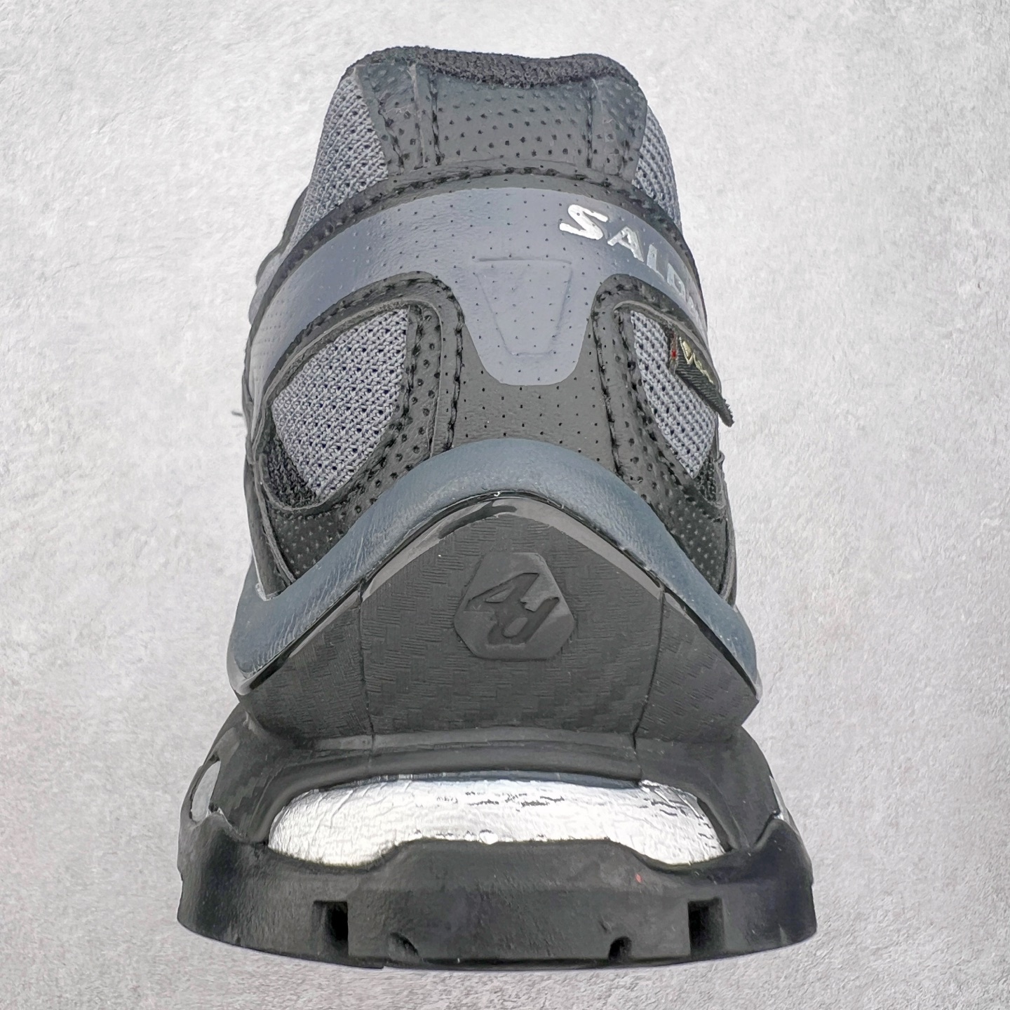 图片[8]-＃C版 Salomon XT-QUEST ADV 萨洛蒙潮流越野机能户外功能鞋 纯原外贸平台特供订单 耗时半年巨作 全套原纸板楦头开发 原厂特供网布配套加持 确保原汁原味 完美呈现版型 原档数据独家私模五层组合大底 男女鞋同步官方开发至46.5 原装Ortholite轻量化鞋垫 中底布带钢印编号 原厂TPU锁扣 进口港宝加持 后跟自然饱满 还原公司包裹性 基于 SALOMON 初代 XT 鞋身造型并搭载 4D ADVANCED CHASSIS™ 大底打造而成 为这款 XT-QUEST 带来了多项足部控制与保护等功能性 如在运动过程中控制左右晃动的过程而提高稳定性、改善长途越野过程中足中到足尖的过渡、提高感知岩石的精确度以抵抗尖锐物体对脚底的伤害以及采用动态缓冲来增强穿着舒适感 从而减轻疲劳感 使 XT-QUEST 成为一双舒适且安全的户外之履 尺码：36 36.5 37.5 38 38.5 39 40 40.5 41 42 42.5 43 44 44.5 45 46 46.5-选品中心