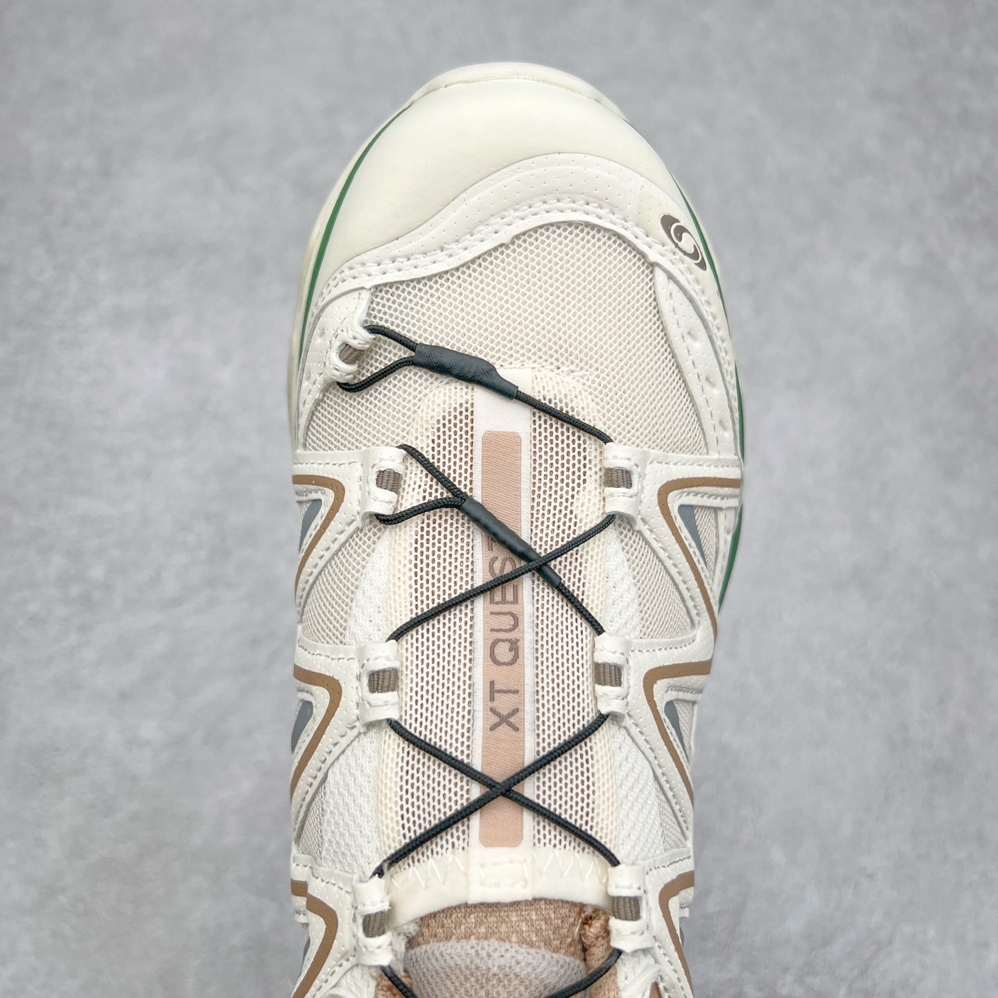 图片[4]-＃C版 Salomon XT-QUEST ADV 萨洛蒙潮流越野机能户外功能鞋 纯原外贸平台特供订单 耗时半年巨作 全套原纸板楦头开发 原厂特供网布配套加持 确保原汁原味 完美呈现版型 原档数据独家私模五层组合大底 男女鞋同步官方开发至46.5 原装Ortholite轻量化鞋垫 中底布带钢印编号 原厂TPU锁扣 进口港宝加持 后跟自然饱满 还原公司包裹性 基于 SALOMON 初代 XT 鞋身造型并搭载 4D ADVANCED CHASSIS™ 大底打造而成 为这款 XT-QUEST 带来了多项足部控制与保护等功能性 如在运动过程中控制左右晃动的过程而提高稳定性、改善长途越野过程中足中到足尖的过渡、提高感知岩石的精确度以抵抗尖锐物体对脚底的伤害以及采用动态缓冲来增强穿着舒适感 从而减轻疲劳感 使 XT-QUEST 成为一双舒适且安全的户外之履 尺码：36 36.5 37.5 38 38.5 39 40 40.5 41 42 42.5 43 44 44.5 45 46 46.5-选品中心