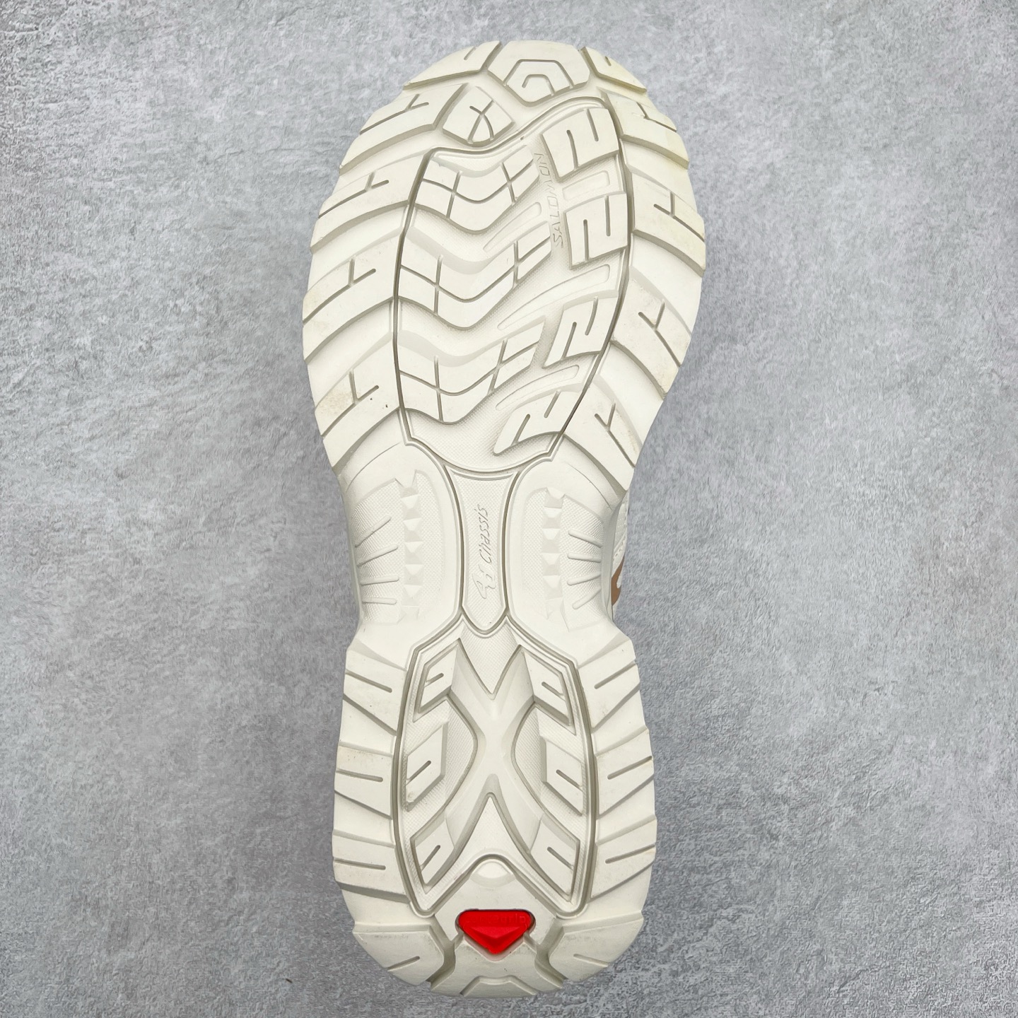 图片[9]-＃C版 Salomon XT-QUEST ADV 萨洛蒙潮流越野机能户外功能鞋 纯原外贸平台特供订单 耗时半年巨作 全套原纸板楦头开发 原厂特供网布配套加持 确保原汁原味 完美呈现版型 原档数据独家私模五层组合大底 男女鞋同步官方开发至46.5 原装Ortholite轻量化鞋垫 中底布带钢印编号 原厂TPU锁扣 进口港宝加持 后跟自然饱满 还原公司包裹性 基于 SALOMON 初代 XT 鞋身造型并搭载 4D ADVANCED CHASSIS™ 大底打造而成 为这款 XT-QUEST 带来了多项足部控制与保护等功能性 如在运动过程中控制左右晃动的过程而提高稳定性、改善长途越野过程中足中到足尖的过渡、提高感知岩石的精确度以抵抗尖锐物体对脚底的伤害以及采用动态缓冲来增强穿着舒适感 从而减轻疲劳感 使 XT-QUEST 成为一双舒适且安全的户外之履 尺码：36 36.5 37.5 38 38.5 39 40 40.5 41 42 42.5 43 44 44.5 45 46 46.5-选品中心