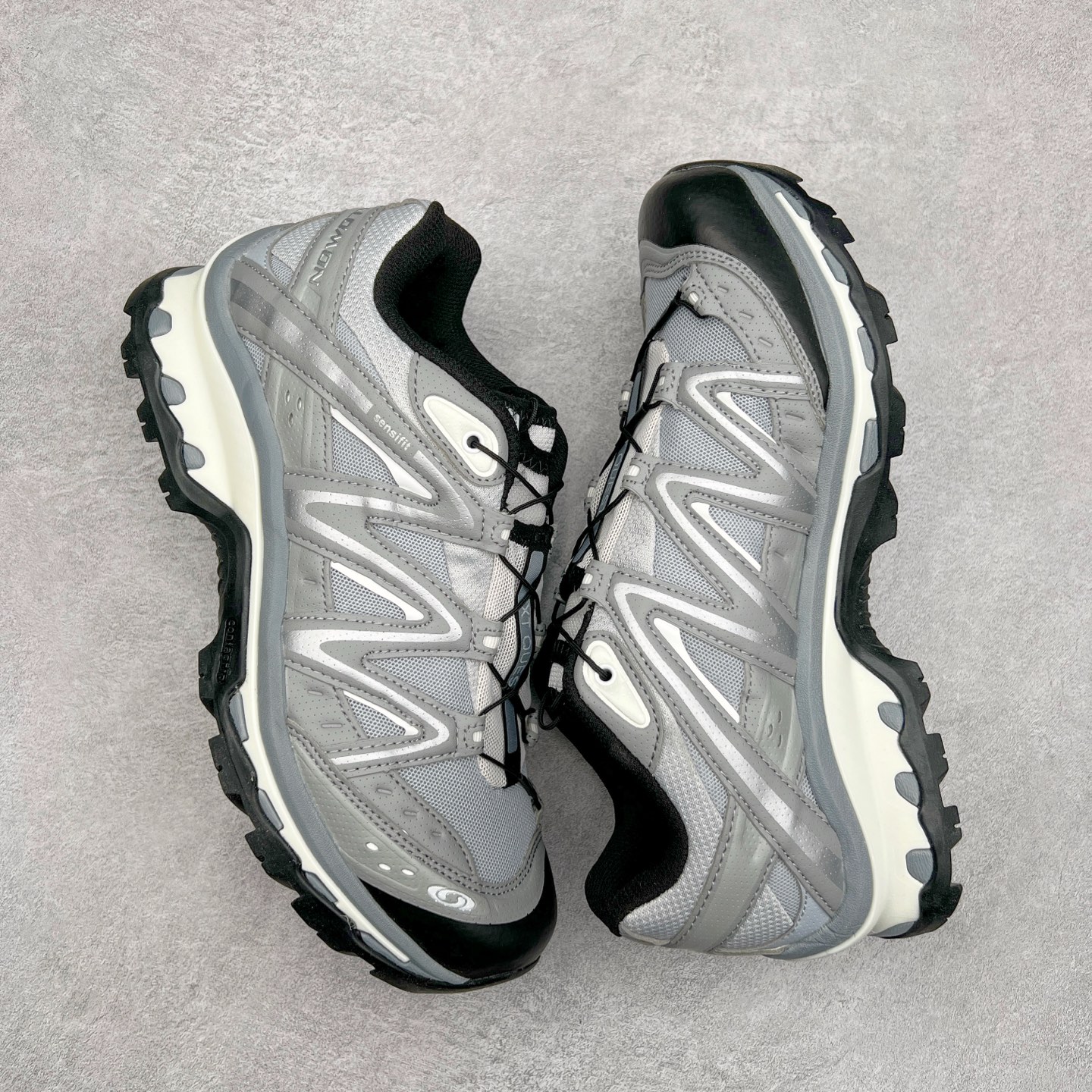 图片[3]-＃C版 Salomon XT-QUEST ADV 萨洛蒙潮流越野机能户外功能鞋 纯原外贸平台特供订单 耗时半年巨作 全套原纸板楦头开发 原厂特供网布配套加持 确保原汁原味 完美呈现版型 原档数据独家私模五层组合大底 男女鞋同步官方开发至46.5 原装Ortholite轻量化鞋垫 中底布带钢印编号 原厂TPU锁扣 进口港宝加持 后跟自然饱满 还原公司包裹性 基于 SALOMON 初代 XT 鞋身造型并搭载 4D ADVANCED CHASSIS™ 大底打造而成 为这款 XT-QUEST 带来了多项足部控制与保护等功能性 如在运动过程中控制左右晃动的过程而提高稳定性、改善长途越野过程中足中到足尖的过渡、提高感知岩石的精确度以抵抗尖锐物体对脚底的伤害以及采用动态缓冲来增强穿着舒适感 从而减轻疲劳感 使 XT-QUEST 成为一双舒适且安全的户外之履 尺码：36 36.5 37.5 38 38.5 39 40 40.5 41 42 42.5 43 44 44.5 45 46 46.5-选品中心