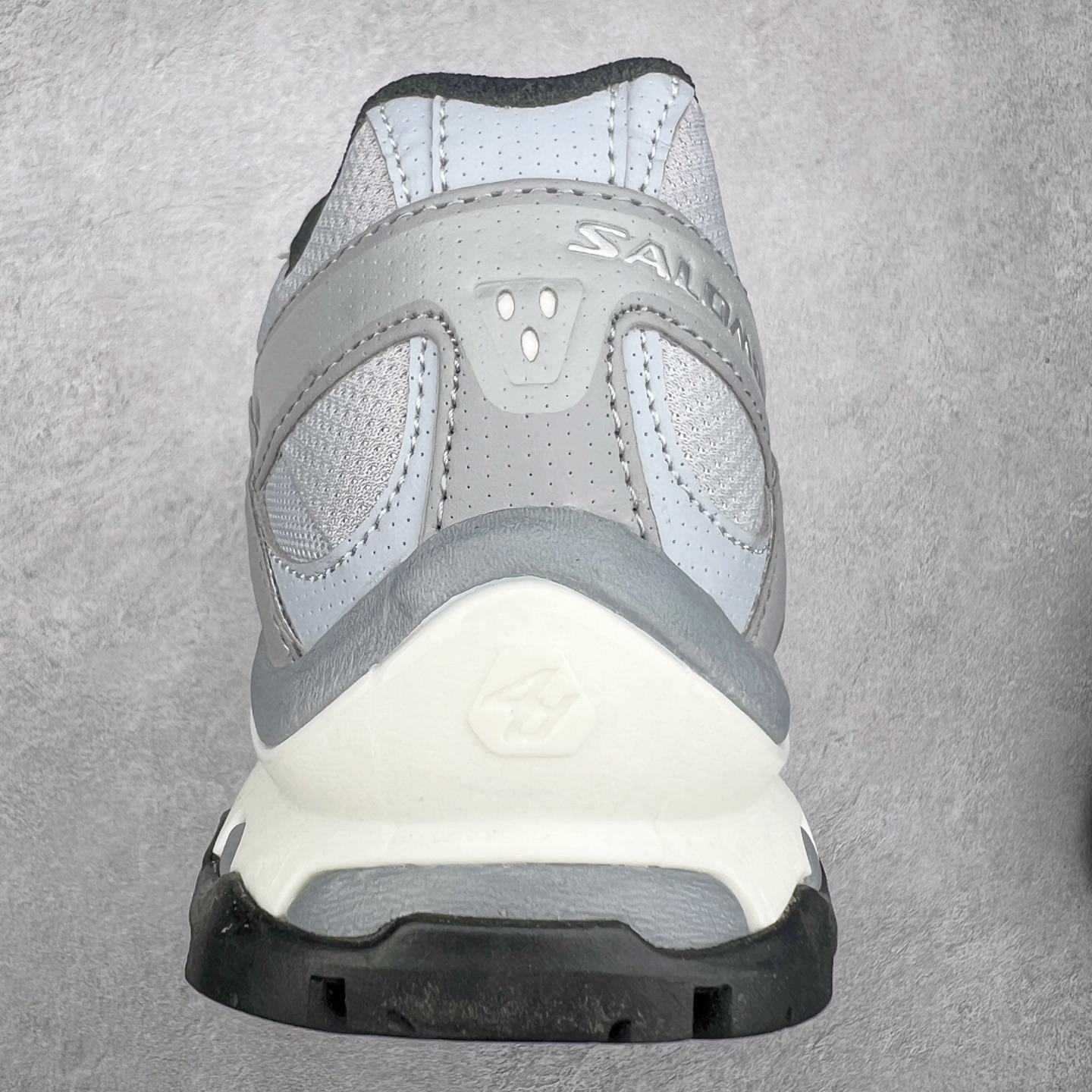 图片[8]-＃C版 Salomon XT-QUEST ADV 萨洛蒙潮流越野机能户外功能鞋 纯原外贸平台特供订单 耗时半年巨作 全套原纸板楦头开发 原厂特供网布配套加持 确保原汁原味 完美呈现版型 原档数据独家私模五层组合大底 男女鞋同步官方开发至46.5 原装Ortholite轻量化鞋垫 中底布带钢印编号 原厂TPU锁扣 进口港宝加持 后跟自然饱满 还原公司包裹性 基于 SALOMON 初代 XT 鞋身造型并搭载 4D ADVANCED CHASSIS™ 大底打造而成 为这款 XT-QUEST 带来了多项足部控制与保护等功能性 如在运动过程中控制左右晃动的过程而提高稳定性、改善长途越野过程中足中到足尖的过渡、提高感知岩石的精确度以抵抗尖锐物体对脚底的伤害以及采用动态缓冲来增强穿着舒适感 从而减轻疲劳感 使 XT-QUEST 成为一双舒适且安全的户外之履 尺码：36 36.5 37.5 38 38.5 39 40 40.5 41 42 42.5 43 44 44.5 45 46 46.5-选品中心