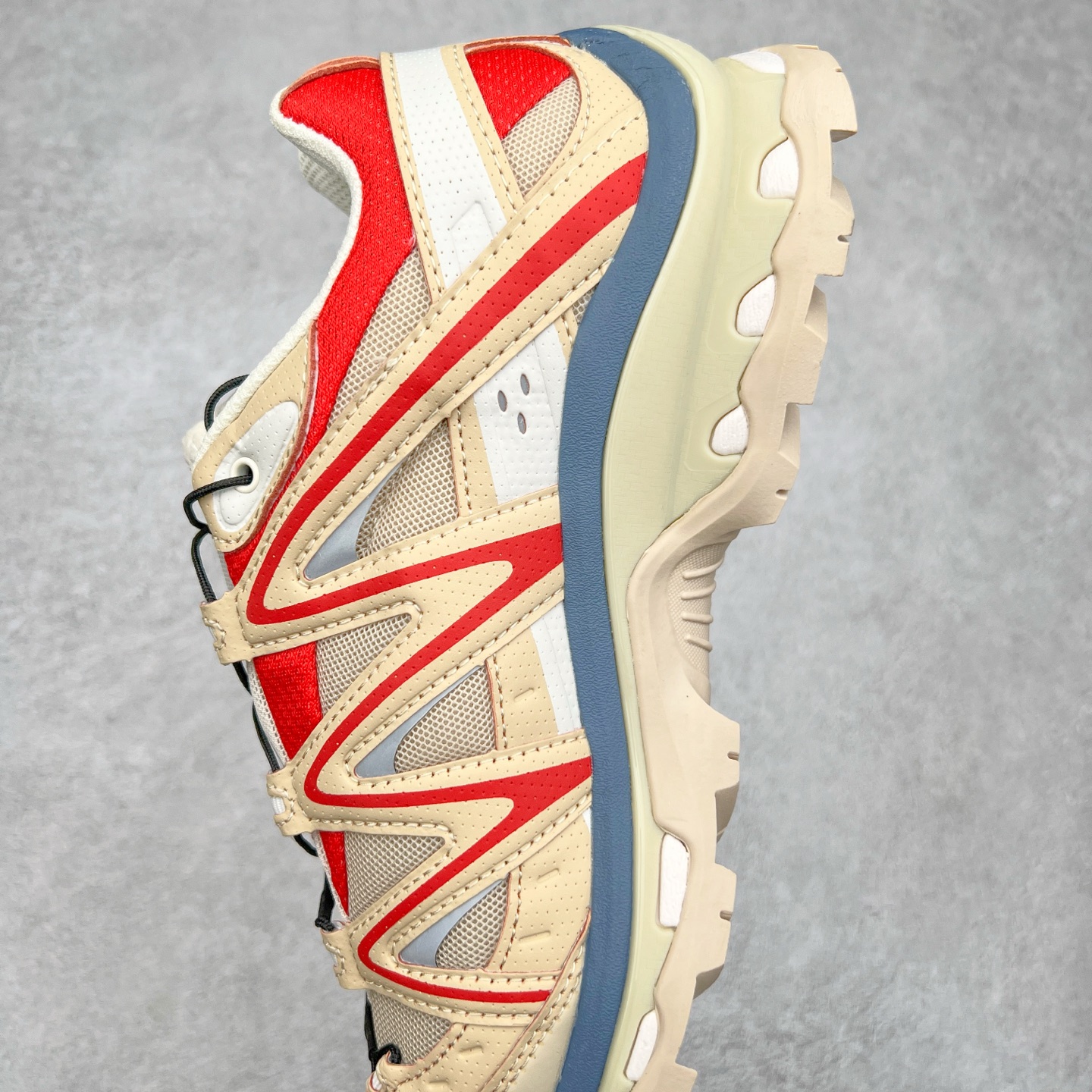 图片[7]-＃C版 Salomon XT-QUEST ADV 萨洛蒙潮流越野机能户外功能鞋 纯原外贸平台特供订单 耗时半年巨作 全套原纸板楦头开发 原厂特供网布配套加持 确保原汁原味 完美呈现版型 原档数据独家私模五层组合大底 男女鞋同步官方开发至46.5 原装Ortholite轻量化鞋垫 中底布带钢印编号 原厂TPU锁扣 进口港宝加持 后跟自然饱满 还原公司包裹性 基于 SALOMON 初代 XT 鞋身造型并搭载 4D ADVANCED CHASSIS™ 大底打造而成 为这款 XT-QUEST 带来了多项足部控制与保护等功能性 如在运动过程中控制左右晃动的过程而提高稳定性、改善长途越野过程中足中到足尖的过渡、提高感知岩石的精确度以抵抗尖锐物体对脚底的伤害以及采用动态缓冲来增强穿着舒适感 从而减轻疲劳感 使 XT-QUEST 成为一双舒适且安全的户外之履 尺码：36 36.5 37.5 38 38.5 39 40 40.5 41 42 42.5 43 44 44.5 45 46 46.5-选品中心