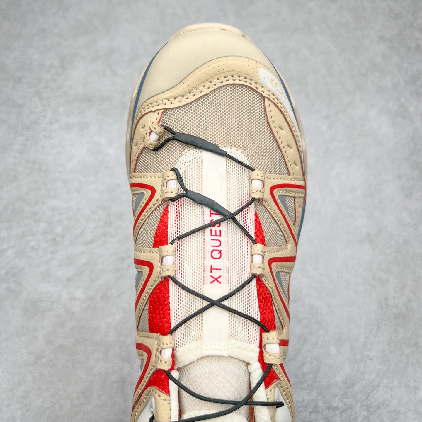 图片[4]-＃C版 Salomon XT-QUEST ADV 萨洛蒙潮流越野机能户外功能鞋 纯原外贸平台特供订单 耗时半年巨作 全套原纸板楦头开发 原厂特供网布配套加持 确保原汁原味 完美呈现版型 原档数据独家私模五层组合大底 男女鞋同步官方开发至46.5 原装Ortholite轻量化鞋垫 中底布带钢印编号 原厂TPU锁扣 进口港宝加持 后跟自然饱满 还原公司包裹性 基于 SALOMON 初代 XT 鞋身造型并搭载 4D ADVANCED CHASSIS™ 大底打造而成 为这款 XT-QUEST 带来了多项足部控制与保护等功能性 如在运动过程中控制左右晃动的过程而提高稳定性、改善长途越野过程中足中到足尖的过渡、提高感知岩石的精确度以抵抗尖锐物体对脚底的伤害以及采用动态缓冲来增强穿着舒适感 从而减轻疲劳感 使 XT-QUEST 成为一双舒适且安全的户外之履 尺码：36 36.5 37.5 38 38.5 39 40 40.5 41 42 42.5 43 44 44.5 45 46 46.5-选品中心