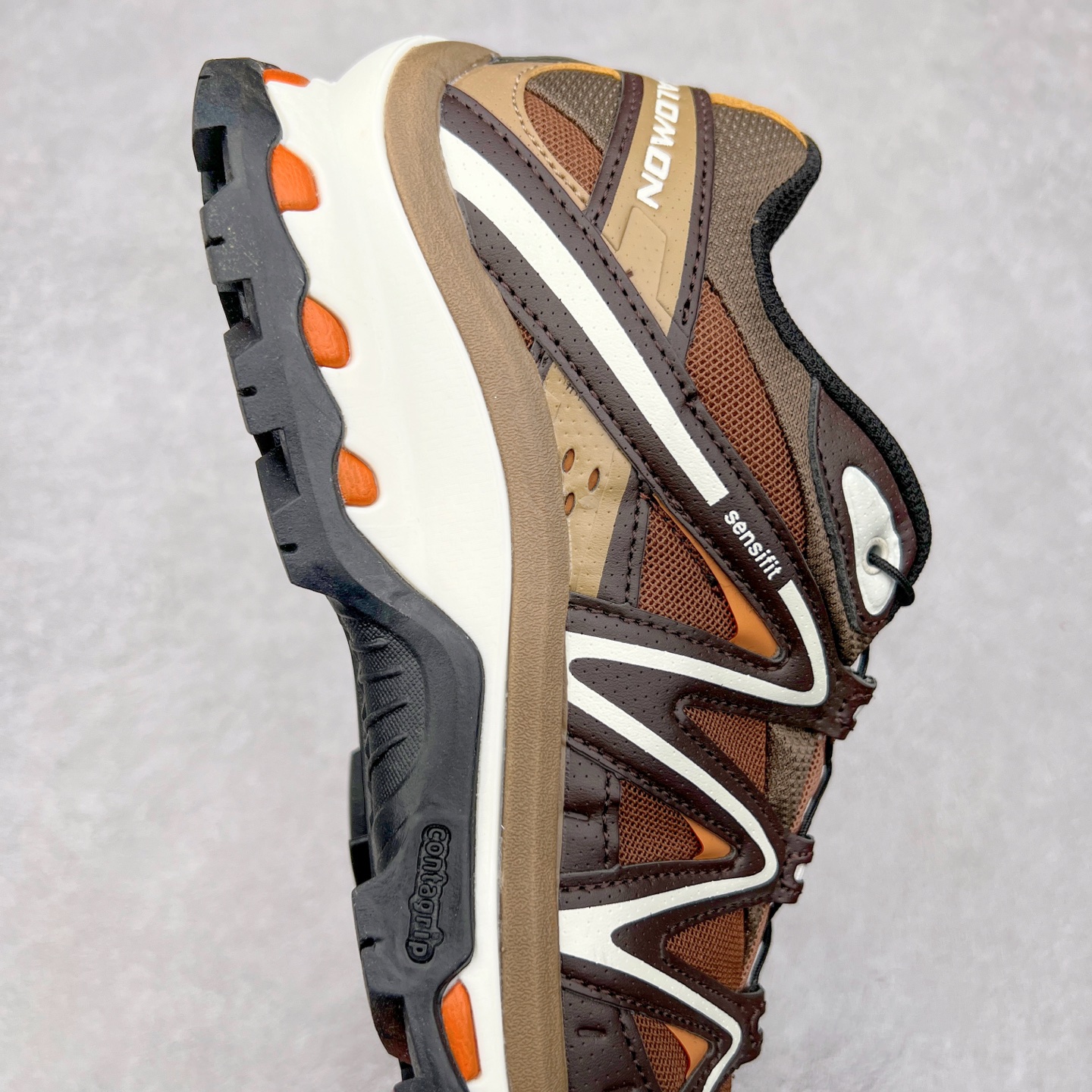 图片[6]-＃C版 Salomon XT-QUEST ADV 萨洛蒙潮流越野机能户外功能鞋 纯原外贸平台特供订单 耗时半年巨作 全套原纸板楦头开发 原厂特供网布配套加持 确保原汁原味 完美呈现版型 原档数据独家私模五层组合大底 男女鞋同步官方开发至46.5 原装Ortholite轻量化鞋垫 中底布带钢印编号 原厂TPU锁扣 进口港宝加持 后跟自然饱满 还原公司包裹性 基于 SALOMON 初代 XT 鞋身造型并搭载 4D ADVANCED CHASSIS™ 大底打造而成 为这款 XT-QUEST 带来了多项足部控制与保护等功能性 如在运动过程中控制左右晃动的过程而提高稳定性、改善长途越野过程中足中到足尖的过渡、提高感知岩石的精确度以抵抗尖锐物体对脚底的伤害以及采用动态缓冲来增强穿着舒适感 从而减轻疲劳感 使 XT-QUEST 成为一双舒适且安全的户外之履 尺码：36 36.5 37.5 38 38.5 39 40 40.5 41 42 42.5 43 44 44.5 45 46 46.5-选品中心