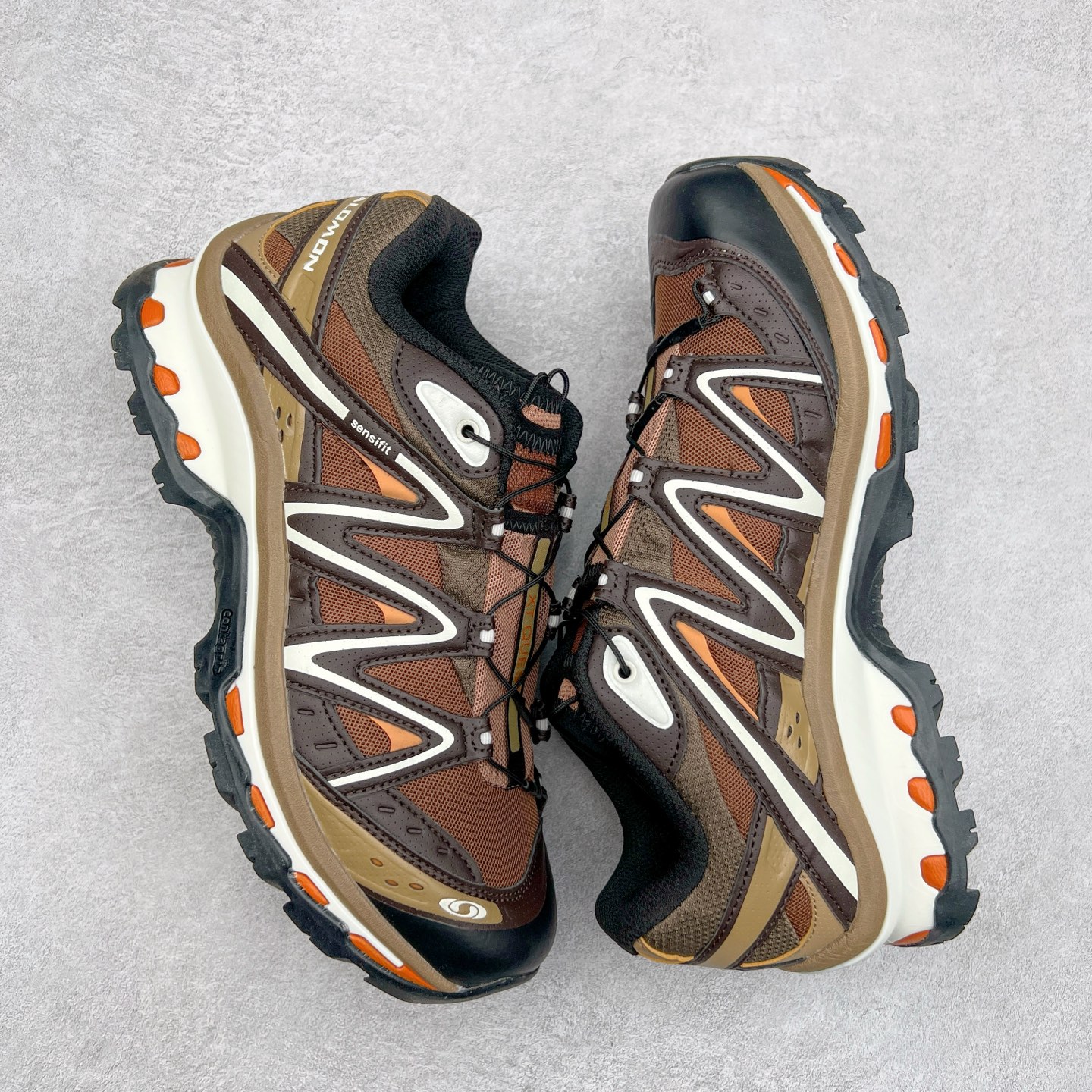 图片[3]-＃C版 Salomon XT-QUEST ADV 萨洛蒙潮流越野机能户外功能鞋 纯原外贸平台特供订单 耗时半年巨作 全套原纸板楦头开发 原厂特供网布配套加持 确保原汁原味 完美呈现版型 原档数据独家私模五层组合大底 男女鞋同步官方开发至46.5 原装Ortholite轻量化鞋垫 中底布带钢印编号 原厂TPU锁扣 进口港宝加持 后跟自然饱满 还原公司包裹性 基于 SALOMON 初代 XT 鞋身造型并搭载 4D ADVANCED CHASSIS™ 大底打造而成 为这款 XT-QUEST 带来了多项足部控制与保护等功能性 如在运动过程中控制左右晃动的过程而提高稳定性、改善长途越野过程中足中到足尖的过渡、提高感知岩石的精确度以抵抗尖锐物体对脚底的伤害以及采用动态缓冲来增强穿着舒适感 从而减轻疲劳感 使 XT-QUEST 成为一双舒适且安全的户外之履 尺码：36 36.5 37.5 38 38.5 39 40 40.5 41 42 42.5 43 44 44.5 45 46 46.5-选品中心