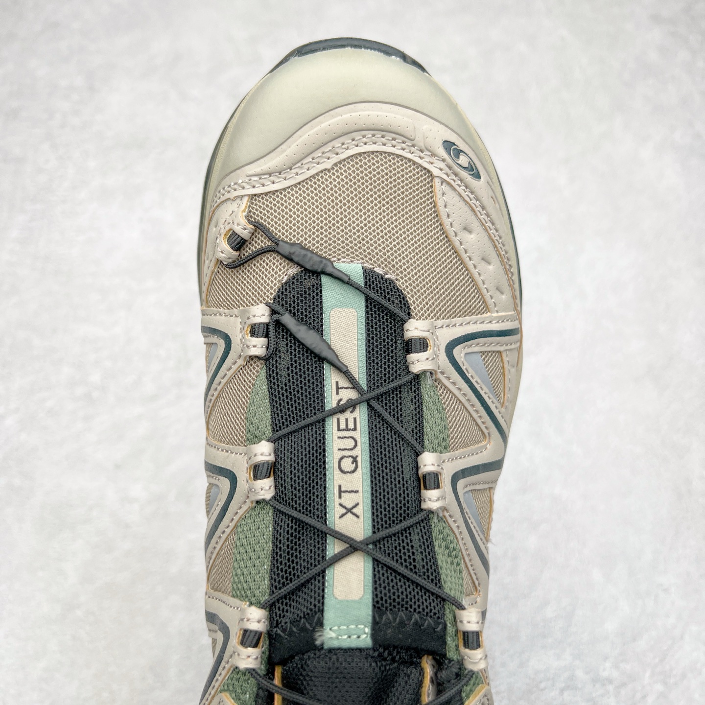 图片[4]-＃C版 Salomon XT-QUEST ADV 萨洛蒙潮流越野机能户外功能鞋 纯原外贸平台特供订单 耗时半年巨作 全套原纸板楦头开发 原厂特供网布配套加持 确保原汁原味 完美呈现版型 原档数据独家私模五层组合大底 男女鞋同步官方开发至46.5 原装Ortholite轻量化鞋垫 中底布带钢印编号 原厂TPU锁扣 进口港宝加持 后跟自然饱满 还原公司包裹性 基于 SALOMON 初代 XT 鞋身造型并搭载 4D ADVANCED CHASSIS™ 大底打造而成 为这款 XT-QUEST 带来了多项足部控制与保护等功能性 如在运动过程中控制左右晃动的过程而提高稳定性、改善长途越野过程中足中到足尖的过渡、提高感知岩石的精确度以抵抗尖锐物体对脚底的伤害以及采用动态缓冲来增强穿着舒适感 从而减轻疲劳感 使 XT-QUEST 成为一双舒适且安全的户外之履 尺码：36 36.5 37.5 38 38.5 39 40 40.5 41 42 42.5 43 44 44.5 45 46 46.5-选品中心