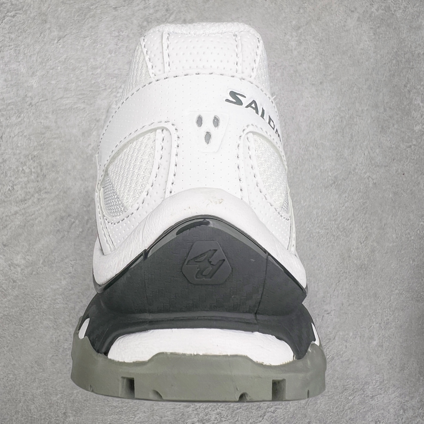 图片[8]-＃C版 Salomon XT-QUEST ADV 萨洛蒙潮流越野机能户外功能鞋 纯原外贸平台特供订单 耗时半年巨作 全套原纸板楦头开发 原厂特供网布配套加持 确保原汁原味 完美呈现版型 原档数据独家私模五层组合大底 男女鞋同步官方开发至46.5 原装Ortholite轻量化鞋垫 中底布带钢印编号 原厂TPU锁扣 进口港宝加持 后跟自然饱满 还原公司包裹性 基于 SALOMON 初代 XT 鞋身造型并搭载 4D ADVANCED CHASSIS™ 大底打造而成 为这款 XT-QUEST 带来了多项足部控制与保护等功能性 如在运动过程中控制左右晃动的过程而提高稳定性、改善长途越野过程中足中到足尖的过渡、提高感知岩石的精确度以抵抗尖锐物体对脚底的伤害以及采用动态缓冲来增强穿着舒适感 从而减轻疲劳感 使 XT-QUEST 成为一双舒适且安全的户外之履 尺码：36 36.5 37.5 38 38.5 39 40 40.5 41 42 42.5 43 44 44.5 45 46 46.5-选品中心