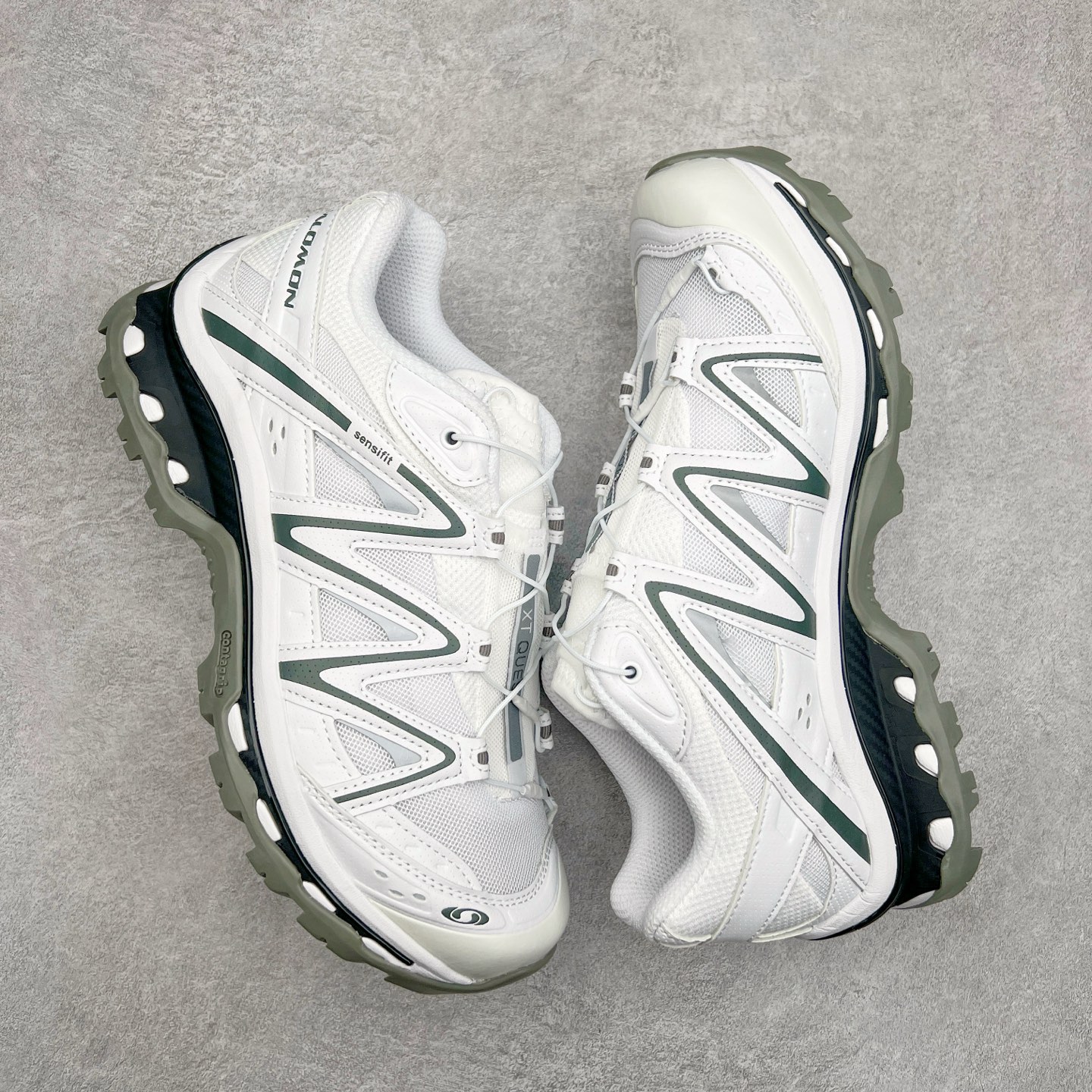 图片[3]-＃C版 Salomon XT-QUEST ADV 萨洛蒙潮流越野机能户外功能鞋 纯原外贸平台特供订单 耗时半年巨作 全套原纸板楦头开发 原厂特供网布配套加持 确保原汁原味 完美呈现版型 原档数据独家私模五层组合大底 男女鞋同步官方开发至46.5 原装Ortholite轻量化鞋垫 中底布带钢印编号 原厂TPU锁扣 进口港宝加持 后跟自然饱满 还原公司包裹性 基于 SALOMON 初代 XT 鞋身造型并搭载 4D ADVANCED CHASSIS™ 大底打造而成 为这款 XT-QUEST 带来了多项足部控制与保护等功能性 如在运动过程中控制左右晃动的过程而提高稳定性、改善长途越野过程中足中到足尖的过渡、提高感知岩石的精确度以抵抗尖锐物体对脚底的伤害以及采用动态缓冲来增强穿着舒适感 从而减轻疲劳感 使 XT-QUEST 成为一双舒适且安全的户外之履 尺码：36 36.5 37.5 38 38.5 39 40 40.5 41 42 42.5 43 44 44.5 45 46 46.5-选品中心