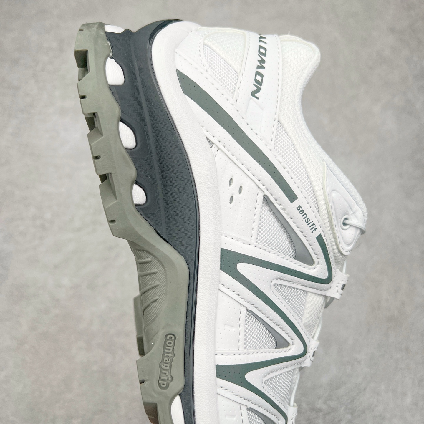 图片[6]-＃C版 Salomon XT-QUEST ADV 萨洛蒙潮流越野机能户外功能鞋 纯原外贸平台特供订单 耗时半年巨作 全套原纸板楦头开发 原厂特供网布配套加持 确保原汁原味 完美呈现版型 原档数据独家私模五层组合大底 男女鞋同步官方开发至46.5 原装Ortholite轻量化鞋垫 中底布带钢印编号 原厂TPU锁扣 进口港宝加持 后跟自然饱满 还原公司包裹性 基于 SALOMON 初代 XT 鞋身造型并搭载 4D ADVANCED CHASSIS™ 大底打造而成 为这款 XT-QUEST 带来了多项足部控制与保护等功能性 如在运动过程中控制左右晃动的过程而提高稳定性、改善长途越野过程中足中到足尖的过渡、提高感知岩石的精确度以抵抗尖锐物体对脚底的伤害以及采用动态缓冲来增强穿着舒适感 从而减轻疲劳感 使 XT-QUEST 成为一双舒适且安全的户外之履 尺码：36 36.5 37.5 38 38.5 39 40 40.5 41 42 42.5 43 44 44.5 45 46 46.5-选品中心