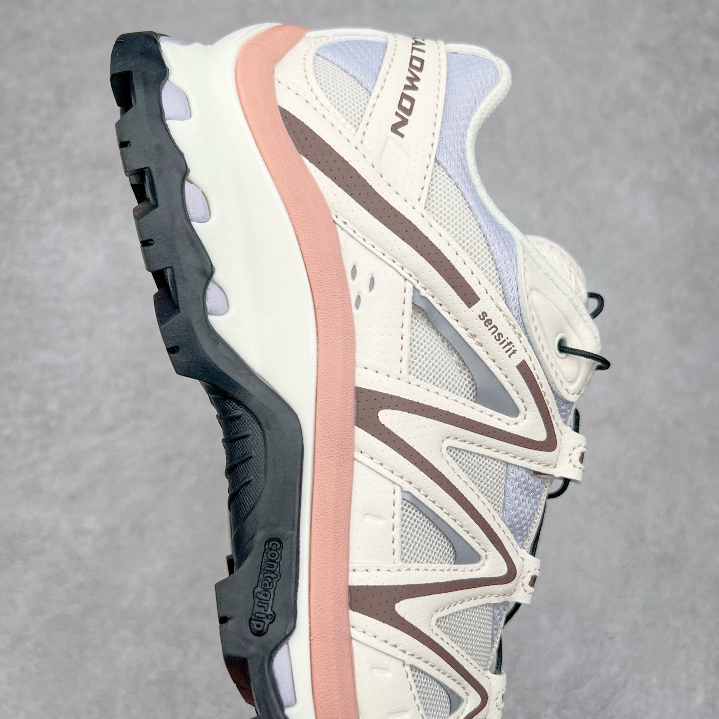 图片[6]-＃C版 Salomon XT-QUEST ADV 萨洛蒙潮流越野机能户外功能鞋 纯原外贸平台特供订单 耗时半年巨作 全套原纸板楦头开发 原厂特供网布配套加持 确保原汁原味 完美呈现版型 原档数据独家私模五层组合大底 男女鞋同步官方开发至46.5 原装Ortholite轻量化鞋垫 中底布带钢印编号 原厂TPU锁扣 进口港宝加持 后跟自然饱满 还原公司包裹性 基于 SALOMON 初代 XT 鞋身造型并搭载 4D ADVANCED CHASSIS™ 大底打造而成 为这款 XT-QUEST 带来了多项足部控制与保护等功能性 如在运动过程中控制左右晃动的过程而提高稳定性、改善长途越野过程中足中到足尖的过渡、提高感知岩石的精确度以抵抗尖锐物体对脚底的伤害以及采用动态缓冲来增强穿着舒适感 从而减轻疲劳感 使 XT-QUEST 成为一双舒适且安全的户外之履 尺码：36 36.5 37.5 38 38.5 39 40 40.5 41 42 42.5 43 44 44.5 45 46 46.5-选品中心