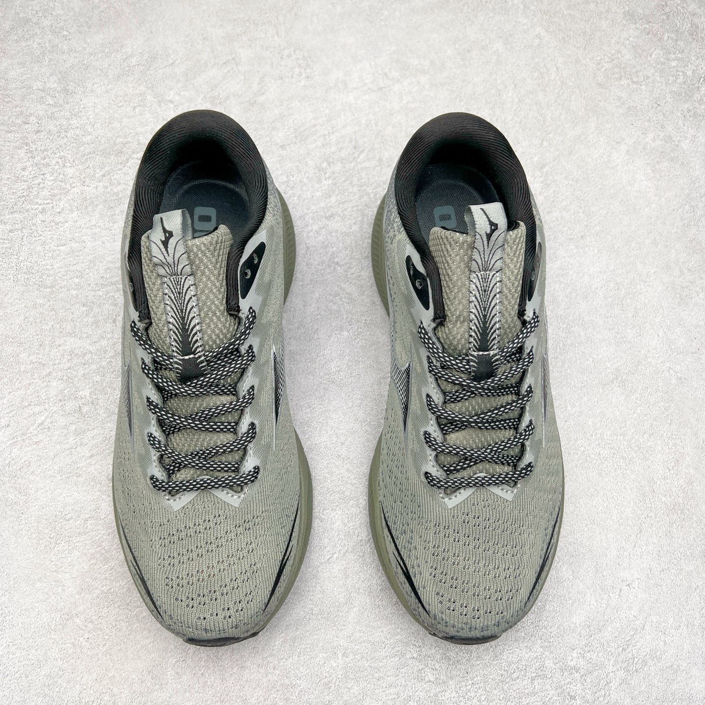 图片[2]-Mizuno Speed 2K 美津浓复古厚底织物合成革防滑耐磨透气低帮休闲跑步鞋 美津浓（Mizuno）是日本美津浓株式会社于1906年创立的运动品牌，经过一个多世纪的不断努力现已成为世界著名的运动器具、服装和鞋类生产商。美津浓力求服务于各类运动项目，并竭力使运动生活更加愉快和振奋。产品种类齐全，覆盖几乎全部主要运动项目，达到30万多个品类。尺码：36 36.5 37.5 38 38.5 39 40 40.5 41 42 42.5 43 44 44.5 45-选品中心