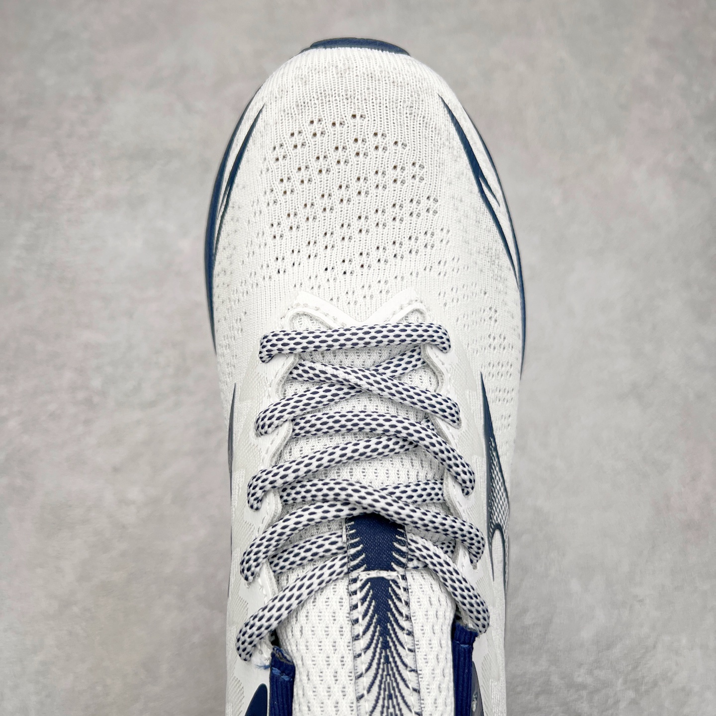 图片[4]-Mizuno Speed 2K 美津浓复古厚底织物合成革防滑耐磨透气低帮休闲跑步鞋 美津浓（Mizuno）是日本美津浓株式会社于1906年创立的运动品牌，经过一个多世纪的不断努力现已成为世界著名的运动器具、服装和鞋类生产商。美津浓力求服务于各类运动项目，并竭力使运动生活更加愉快和振奋。产品种类齐全，覆盖几乎全部主要运动项目，达到30万多个品类。尺码：36 36.5 37.5 38 38.5 39 40 40.5 41 42 42.5 43 44 44.5 45-选品中心