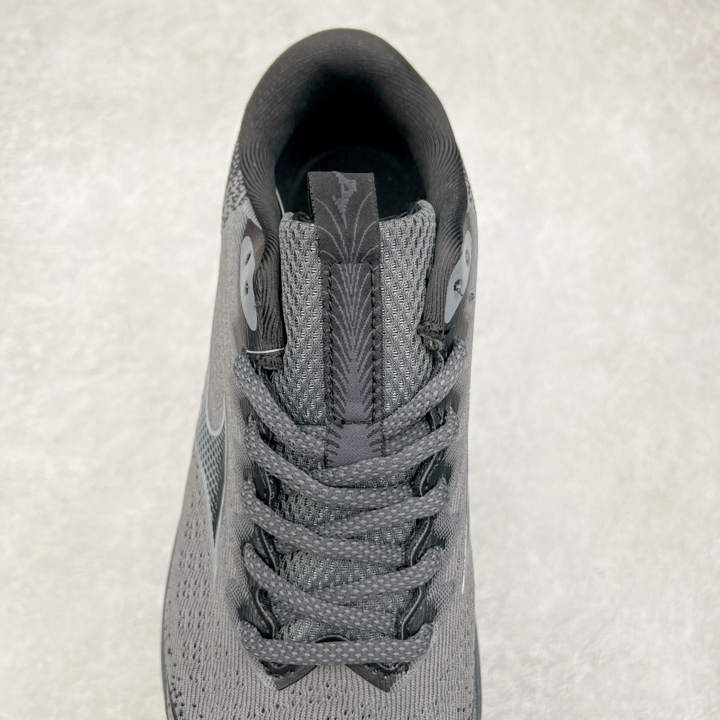 图片[5]-Mizuno Speed 2K 美津浓复古厚底织物合成革防滑耐磨透气低帮休闲跑步鞋 美津浓（Mizuno）是日本美津浓株式会社于1906年创立的运动品牌，经过一个多世纪的不断努力现已成为世界著名的运动器具、服装和鞋类生产商。美津浓力求服务于各类运动项目，并竭力使运动生活更加愉快和振奋。产品种类齐全，覆盖几乎全部主要运动项目，达到30万多个品类。尺码：36 36.5 37.5 38 38.5 39 40 40.5 41 42 42.5 43 44 44.5 45-选品中心