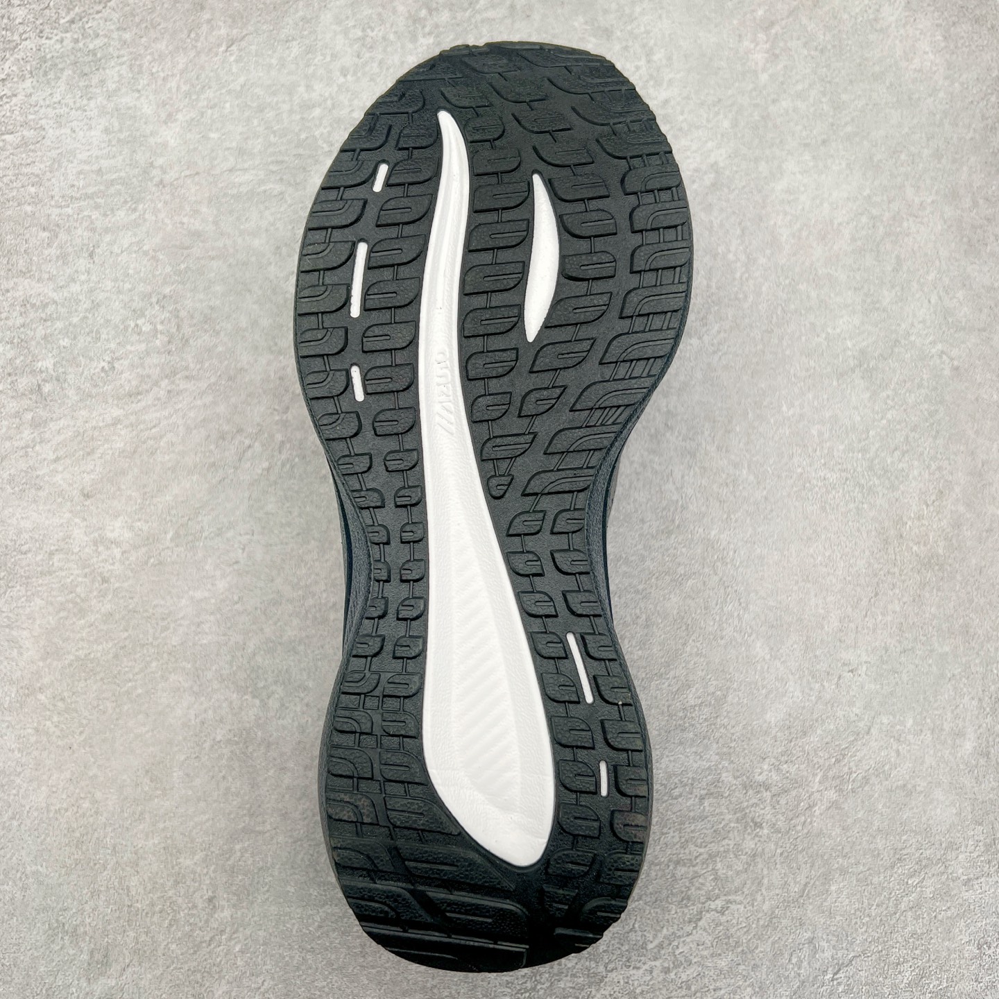 图片[9]-Mizuno Speed 2K 美津浓复古厚底织物合成革防滑耐磨透气低帮休闲跑步鞋 美津浓（Mizuno）是日本美津浓株式会社于1906年创立的运动品牌，经过一个多世纪的不断努力现已成为世界著名的运动器具、服装和鞋类生产商。美津浓力求服务于各类运动项目，并竭力使运动生活更加愉快和振奋。产品种类齐全，覆盖几乎全部主要运动项目，达到30万多个品类。尺码：36 36.5 37.5 38 38.5 39 40 40.5 41 42 42.5 43 44 44.5 45-选品中心