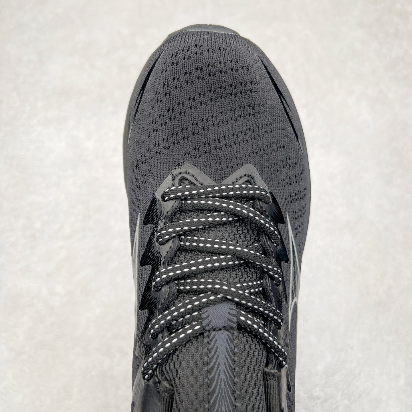 图片[4]-Mizuno Speed 2K 美津浓复古厚底织物合成革防滑耐磨透气低帮休闲跑步鞋 美津浓（Mizuno）是日本美津浓株式会社于1906年创立的运动品牌，经过一个多世纪的不断努力现已成为世界著名的运动器具、服装和鞋类生产商。美津浓力求服务于各类运动项目，并竭力使运动生活更加愉快和振奋。产品种类齐全，覆盖几乎全部主要运动项目，达到30万多个品类。尺码：36 36.5 37.5 38 38.5 39 40 40.5 41 42 42.5 43 44 44.5 45-选品中心