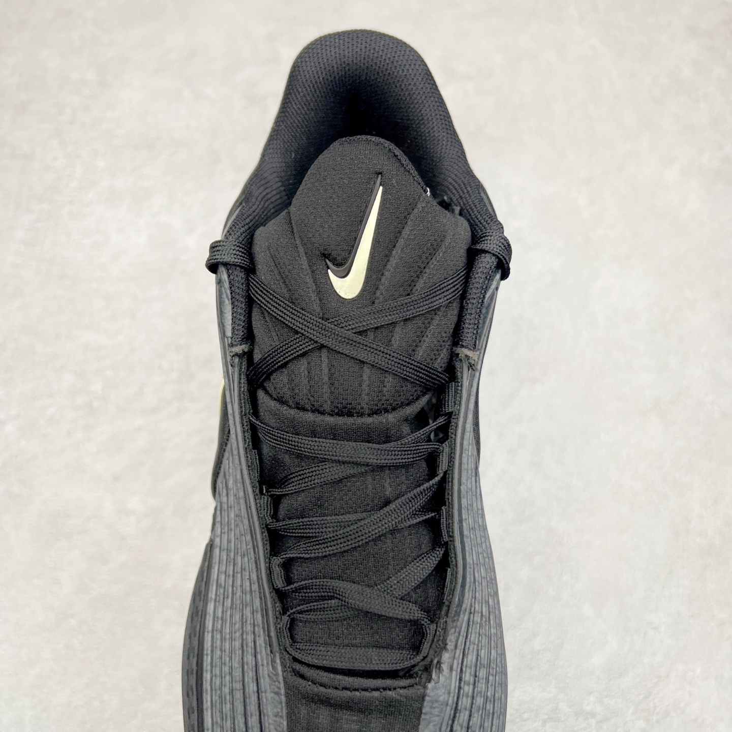 图片[5]-NK G.T. Cut 3.0 EP GT3代实战篮球鞋 DJ6015-201 该鞋款采用出众回弹设计 为切入、转向和移步篮筐提供出色的能量回馈 回弹性能带来弹力充沛的迈步体验 助你爆发疾速 全掌型 ZoomX 泡绵 缔造弹力出众的轻盈迈步体验 助你在比赛升温时能够急速快攻 驰骋全场 鞋面绳线与鞋带相结合 有助稳固前足 后跟搭配加垫鞋口 为脚踝营造舒适稳固感受 全掌型 ZoomX 泡绵 能够带来出众的能量回馈 前足外侧采用精巧塑料覆面 在瞬间爆发时提供稳固脚感 尺码：40 40.5 41 42 42.5 43 44 44.5 45 46-选品中心