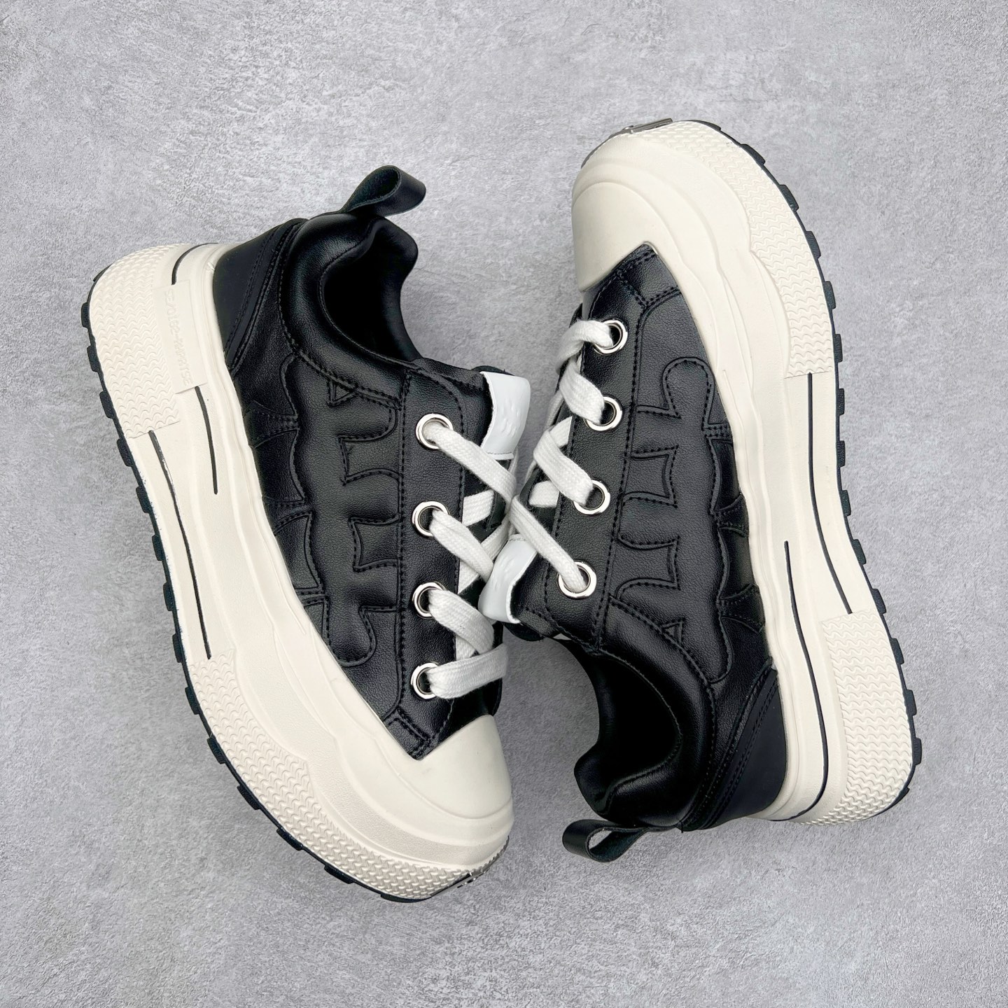 图片[3]-【SHOOT BRAND】重奏黑梅 厚底增高复古皮革梅花鞋 广东大厂出品 主力推荐版本 将时尚复古风格之中赋予全新的工艺质 以80.90年代的的复古经典滑板鞋为蓝本 在复古的风格之中 加入品牌独有的鼓包创新工艺 标志性的鞋头梅花堆叠设计 在多次的调整修改之后 将时尚复古风格之中赋予全新的工艺质感兼具时尚潮流与复古基调“Freedom001”为叛逆自由行者而生NCC 货号：CZ-HM 尺码： 35 36 37 38 39 40 41 42 43 44-选品中心