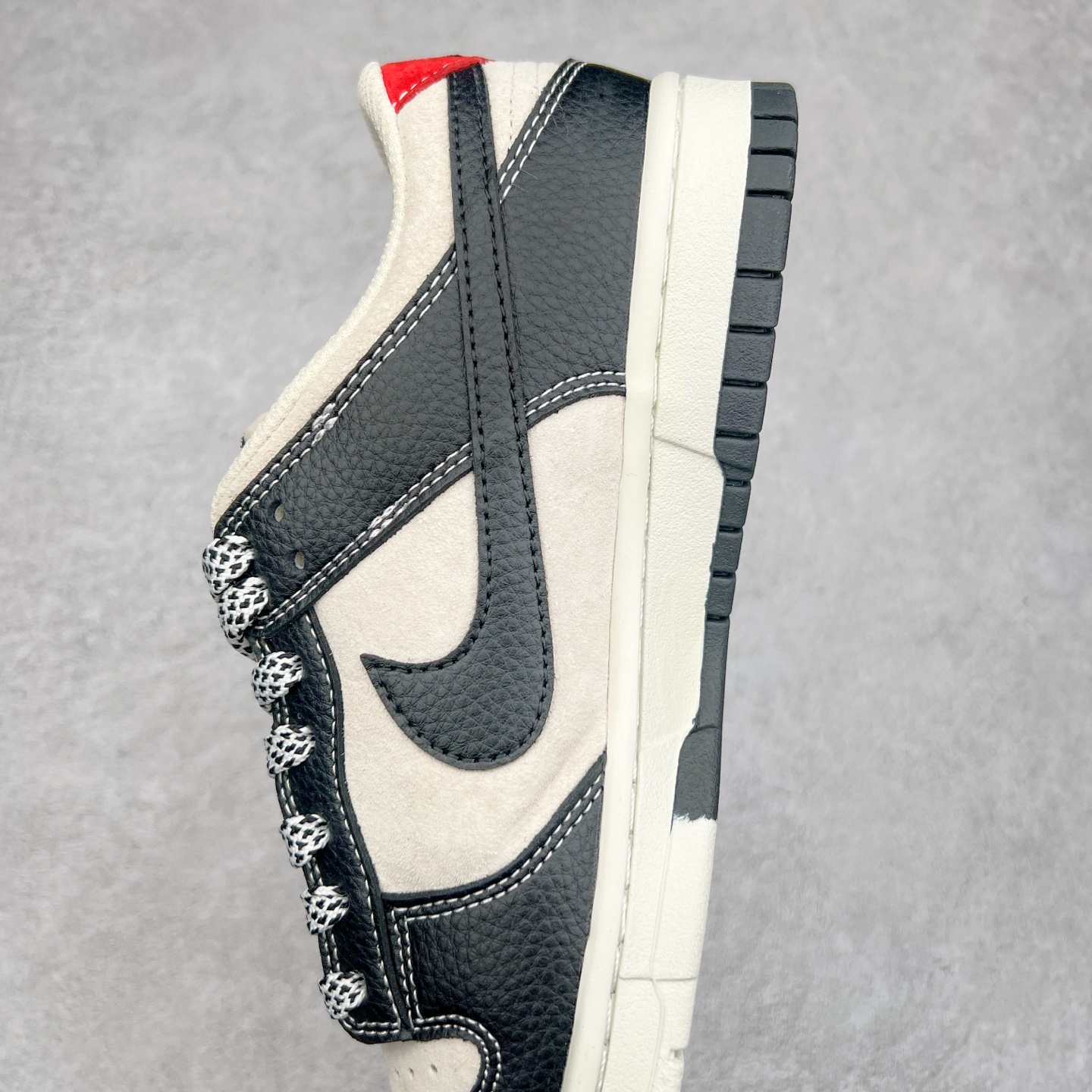 图片[7]-NK Dunk Low 定制配色 DJ2024-128 大厂出品 极力推荐 原装头层材料 独家版型蒸餾加工帶來的是更好的视觉和脚感体验大厂纯原品质出货 清洁度 电绣工艺 皮料切割干净无任何毛边 细节完美 尺码：36 36.5 37.5 38 38.5 39 40 40.5 41 42 42.5 43 44 44.5 45-选品中心