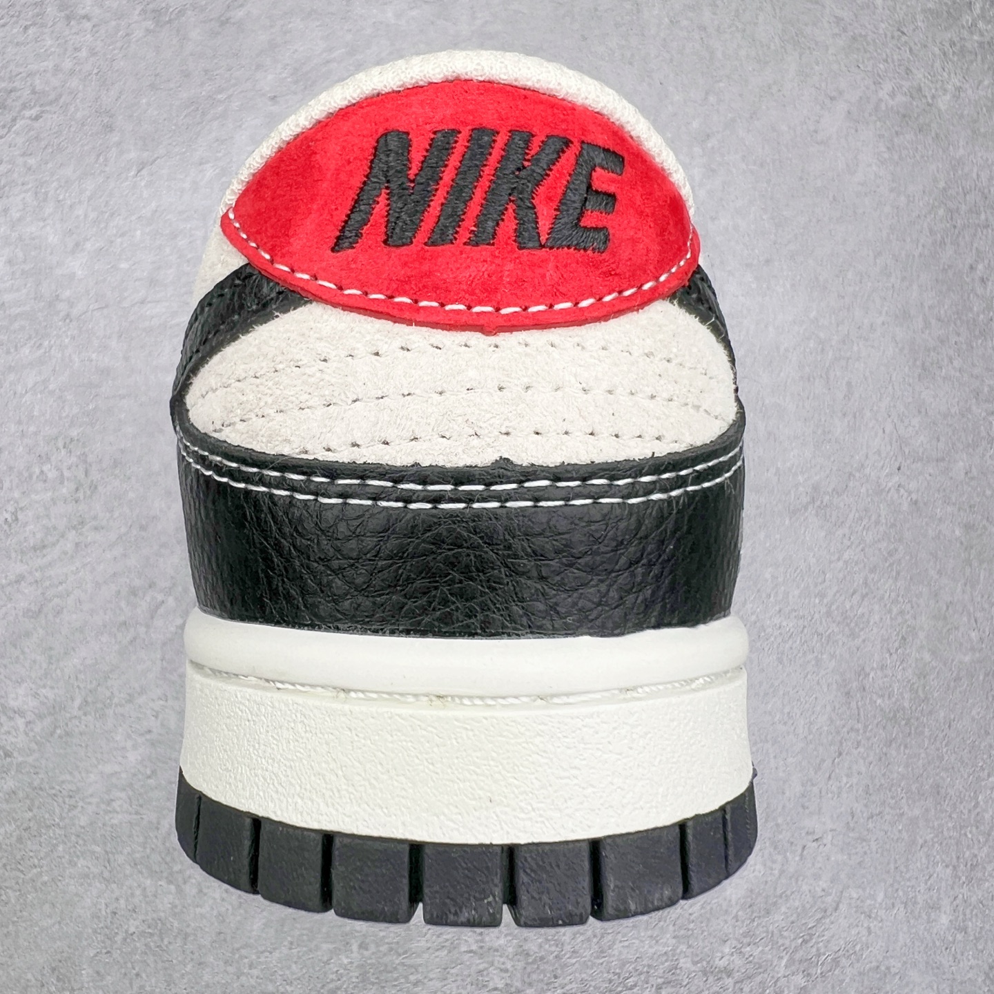 图片[8]-NK Dunk Low 定制配色 DJ2024-128 大厂出品 极力推荐 原装头层材料 独家版型蒸餾加工帶來的是更好的视觉和脚感体验大厂纯原品质出货 清洁度 电绣工艺 皮料切割干净无任何毛边 细节完美 尺码：36 36.5 37.5 38 38.5 39 40 40.5 41 42 42.5 43 44 44.5 45-选品中心