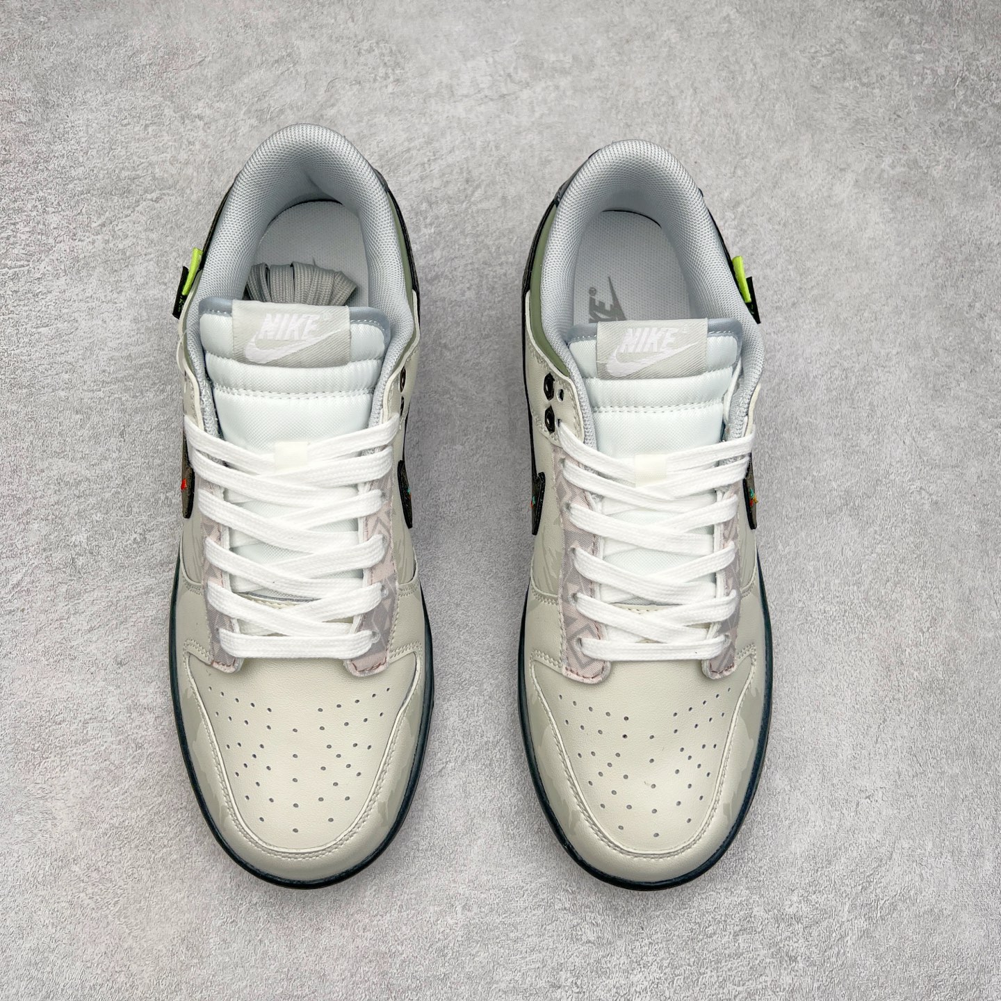 图片[2]-NK Dunk Low 定制配色 DD1391-103 大厂出品 极力推荐 原装头层材料 独家版型蒸餾加工帶來的是更好的视觉和脚感体验大厂纯原品质出货 清洁度 电绣工艺 皮料切割干净无任何毛边 细节完美 尺码：36 36.5 37.5 38 38.5 39 40 40.5 41 42 42.5 43 44 44.5 45-选品中心