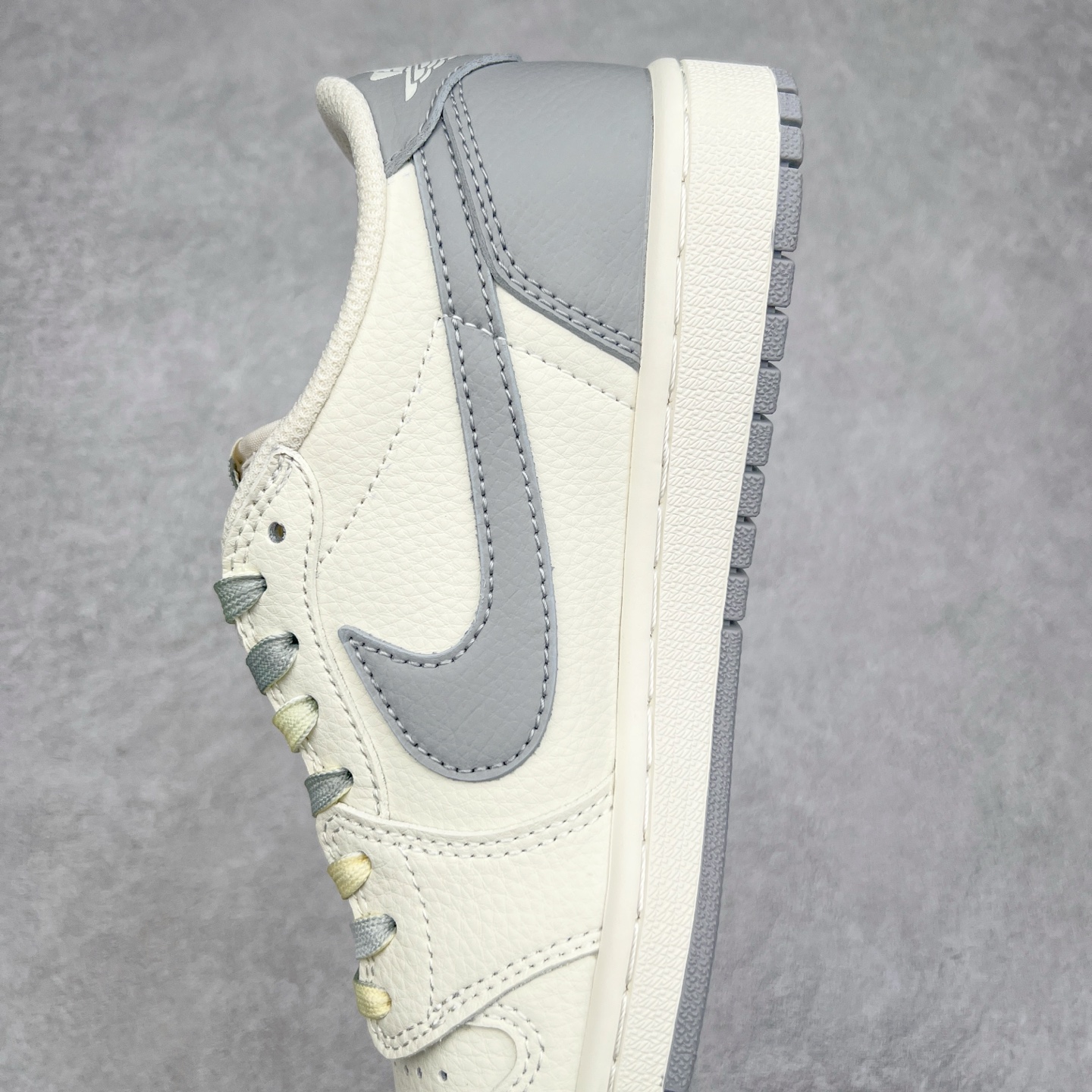 图片[7]-TS x Air Jordan AJ1 Low 倒钩低帮联名定制配色 DM7866-021 原厂内置气垫魔块 A模大底 头层小牛皮 鞋舌AJ原厂专用牛津布+AJ专用反口珍珠布+原厂无杂质高弹内里海棉+特殊封边弹力鞋带 尺码：36 36.5 37.5 38 38.5 39 40 40.5 41 42 42.5 43 44 44.5 45 46 47.5-选品中心